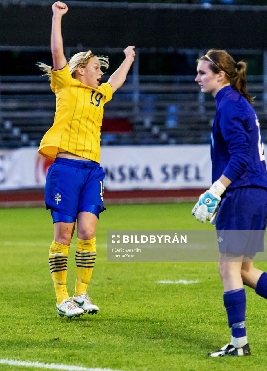 Mimmi Larsson, Sverige, jublar
