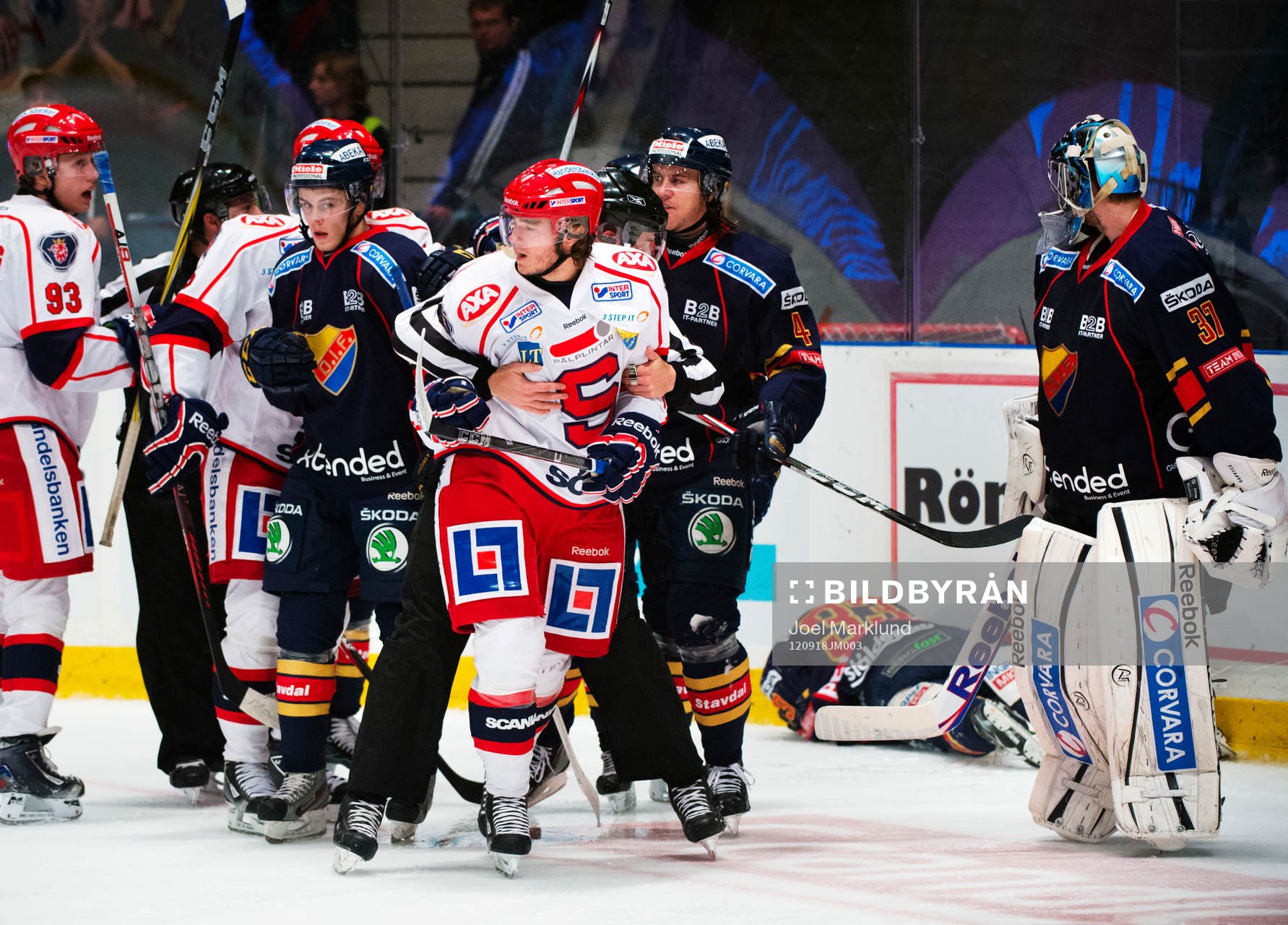 Jacob Dahlström, Södertälje, hamnar i bråk