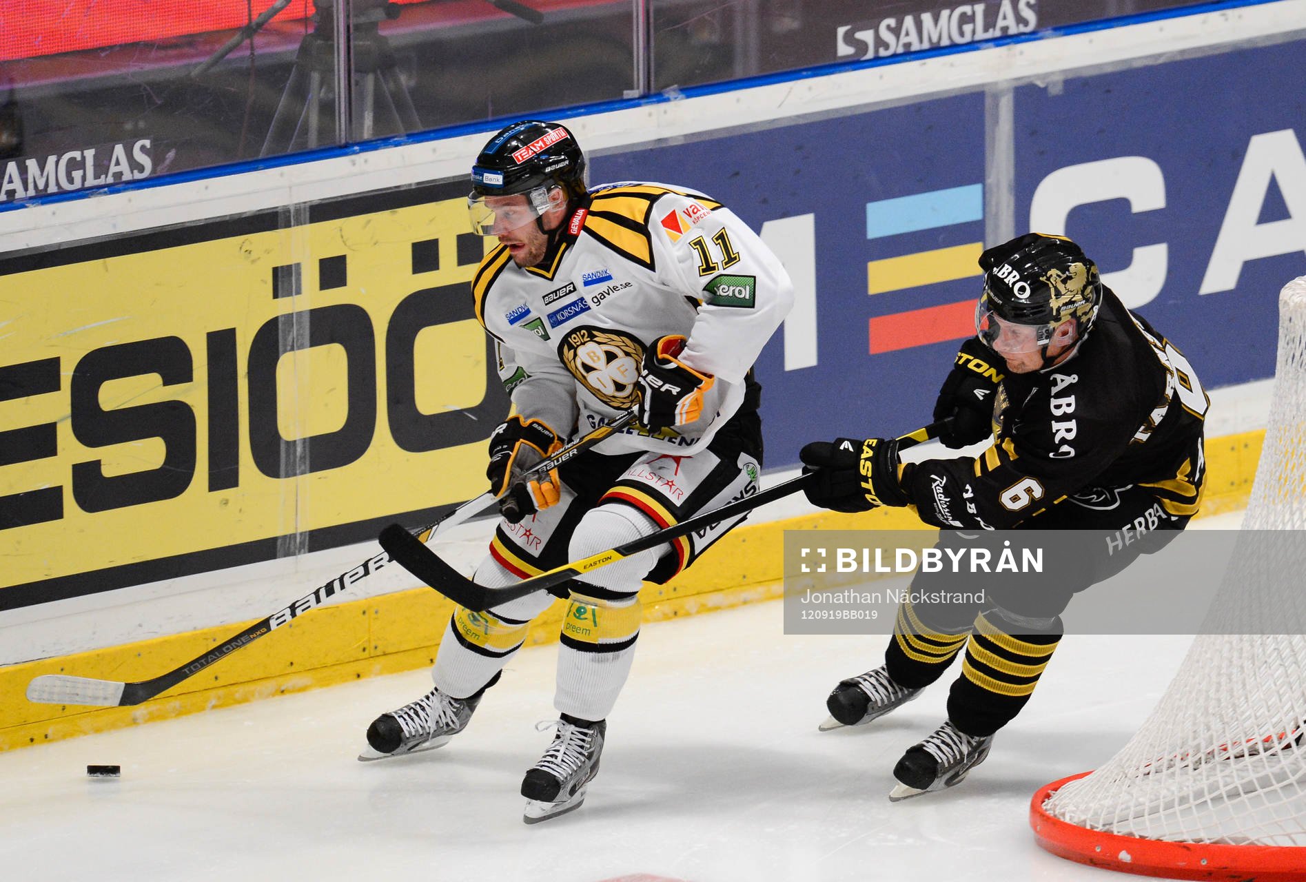 Brynäs Jesper Ollas (vänster), AIK Dick Tärnström