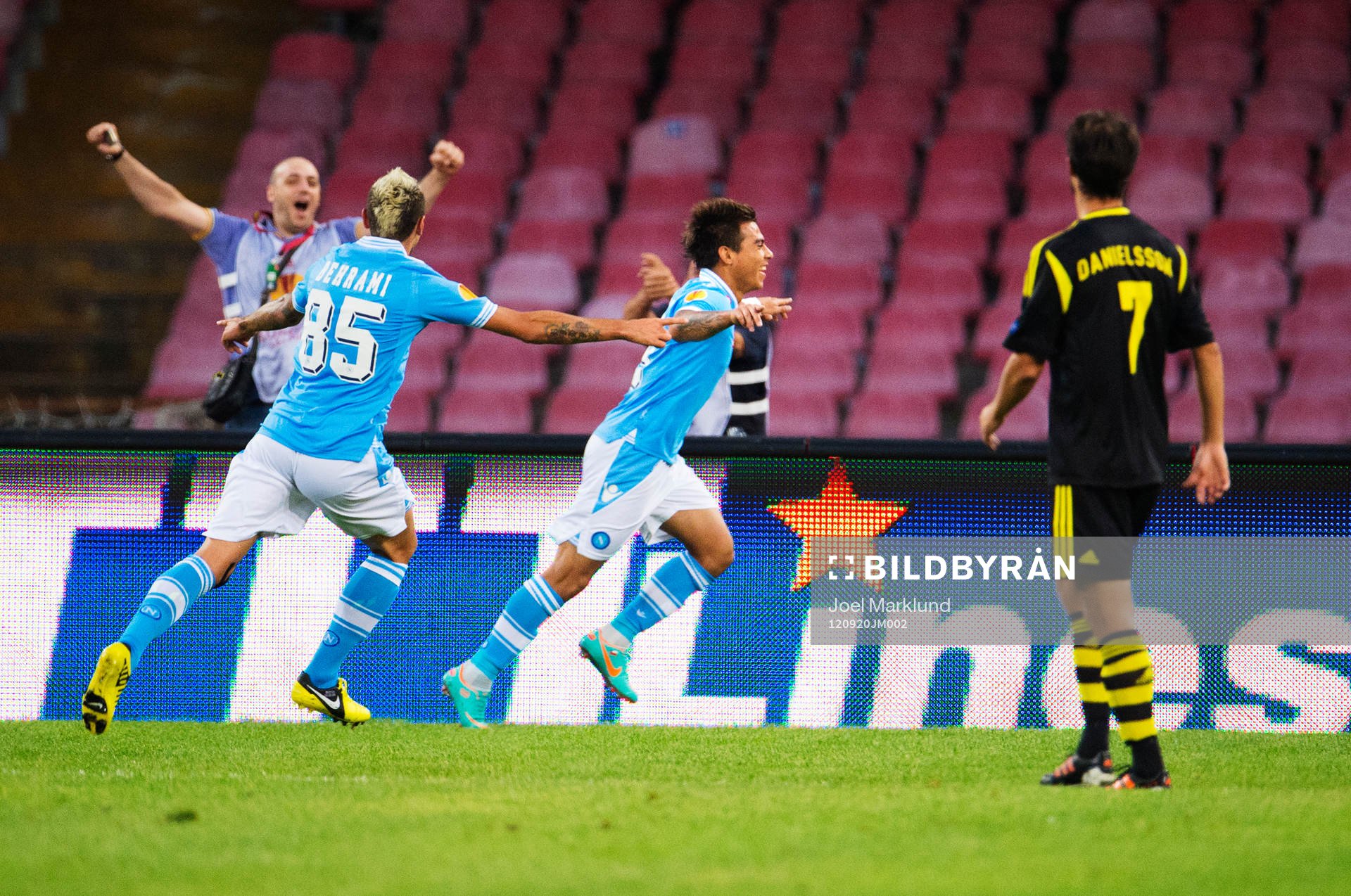Eduardo Vargas, Napoli, jublar