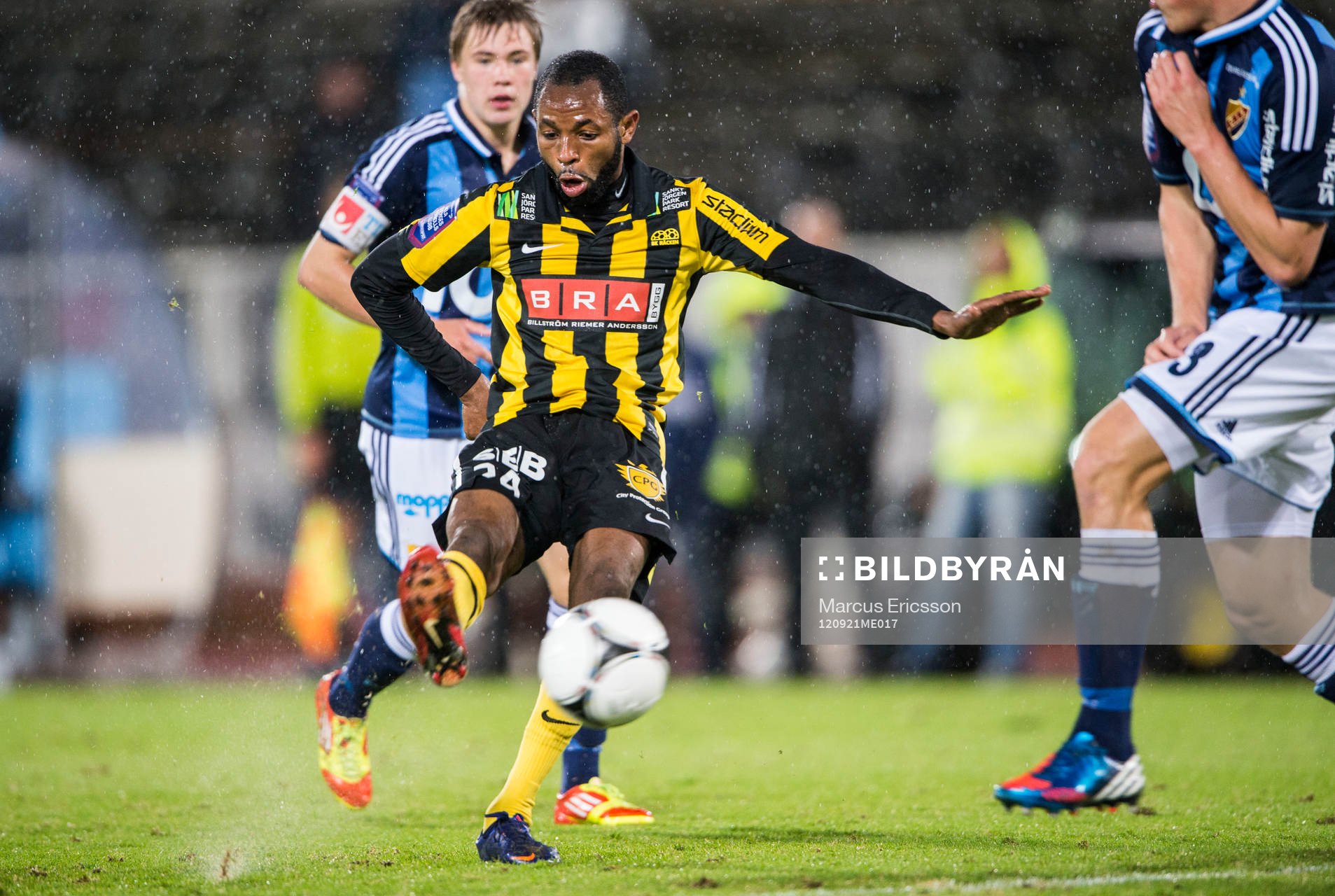 René Makondele Muzola, Häcken