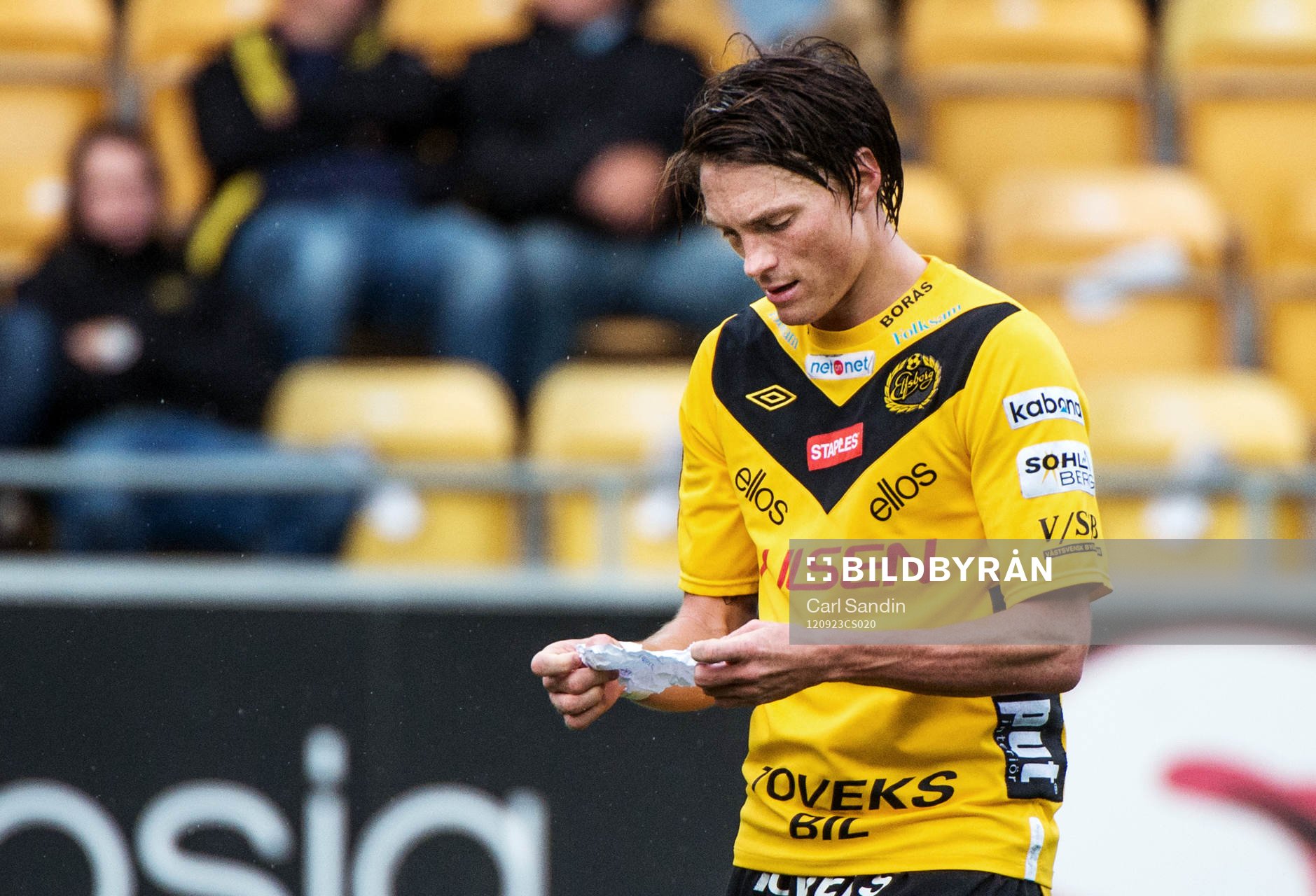 Lasse Nilsson, Elfsborg, läser en lapp