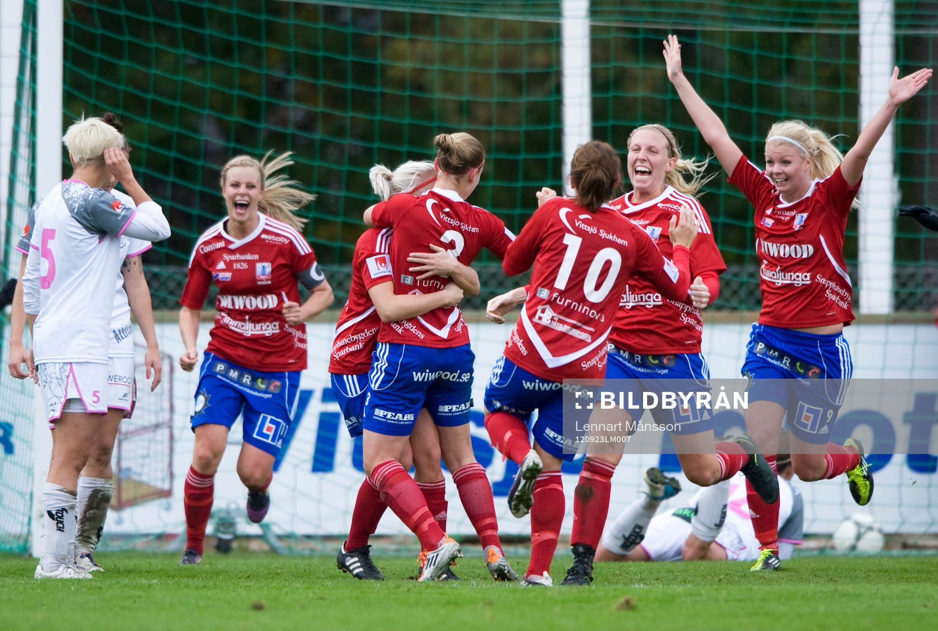 2-2, Mandy Van