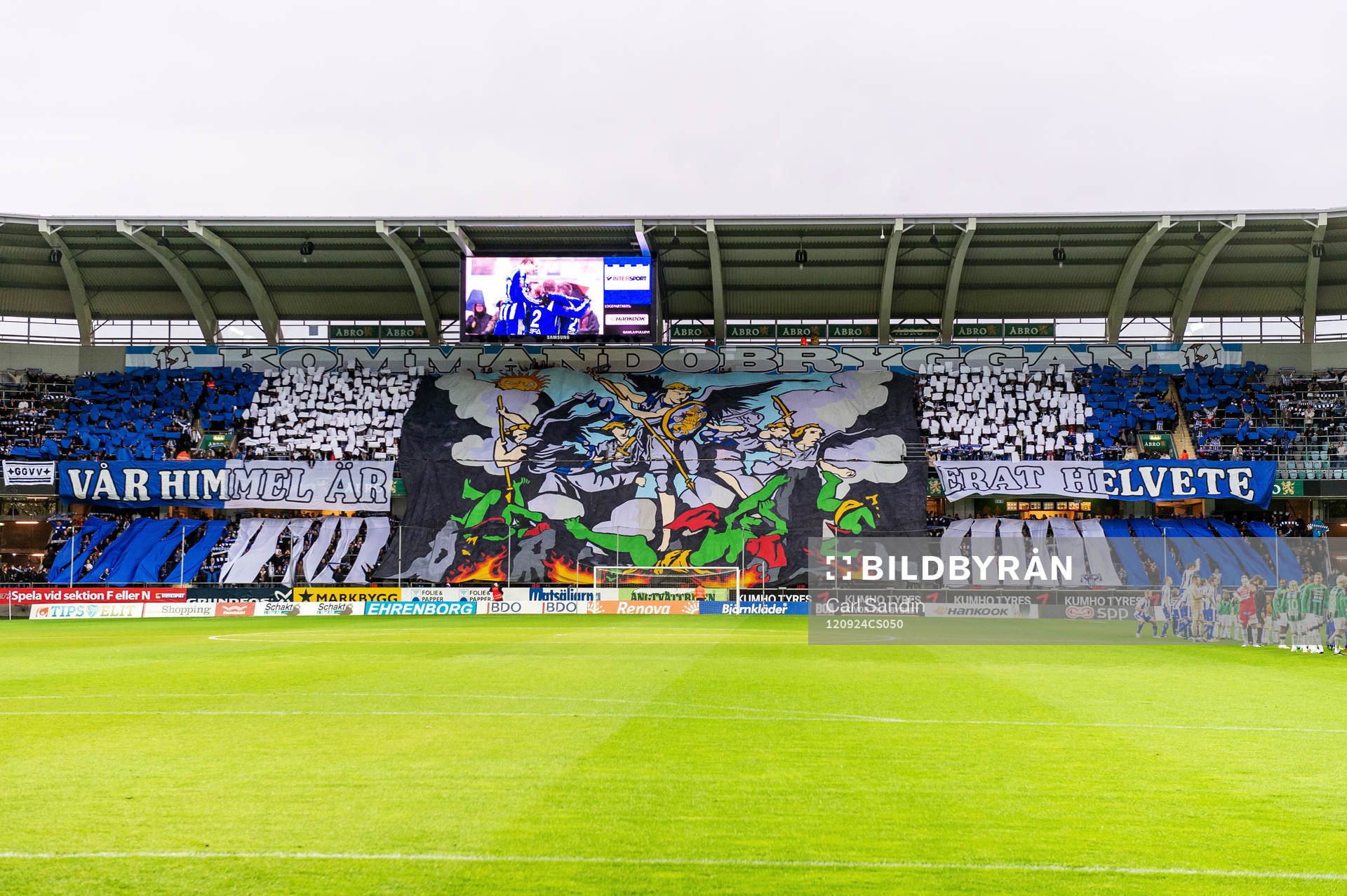 IFK Göteborgs supportrar har ett gigantiskt tifo vid lineup