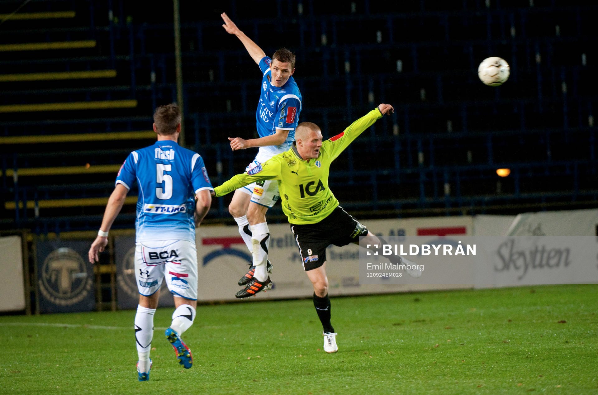 Peter Abelsson, Trelleborg och Gudjon Baldvinsson, Halmstad
