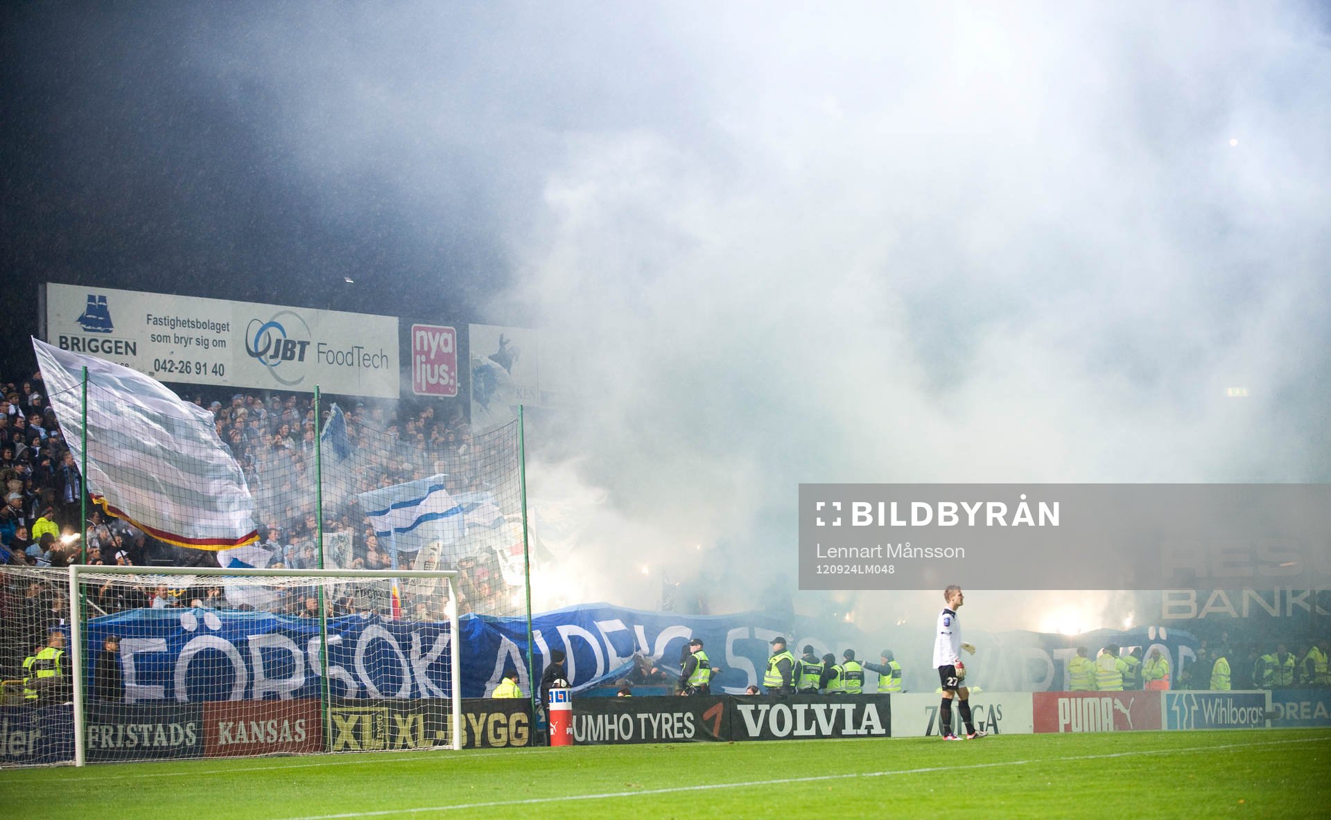 Malmö FF läktare, bengaler, rök