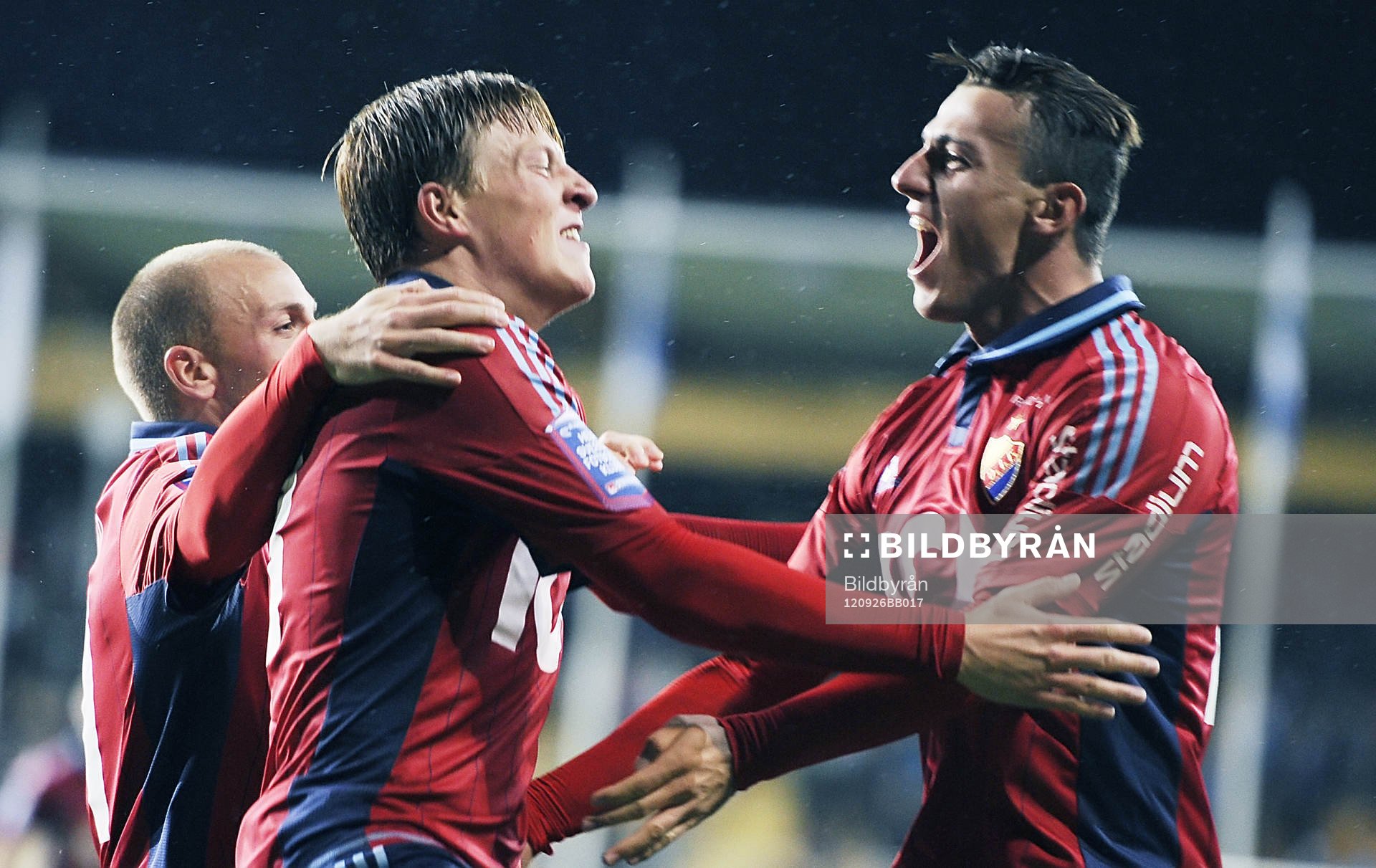 Djurgårdens nr 13  Emil Bergström jublar