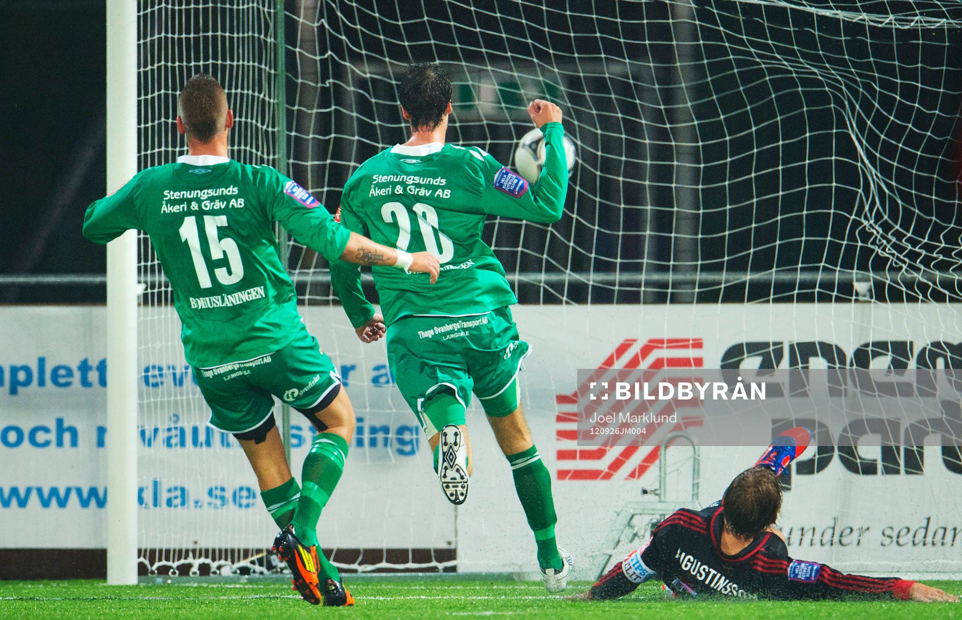 Tobias Mikaelsson, Ljungskile, gör 0-1
