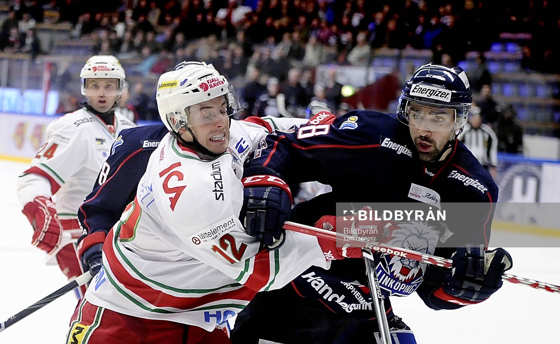 12 i modo Dave Spina och 48 Daniel Rahimi i Linköping