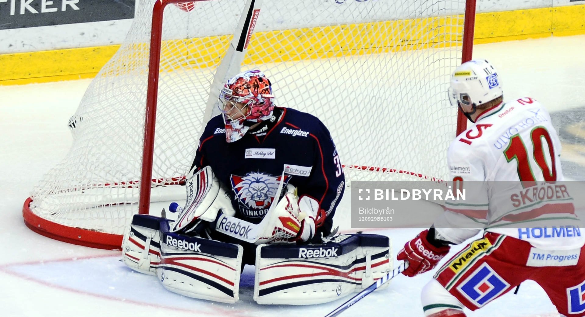 Christian Engstrand i LHC målet släpper in 1-1 målet