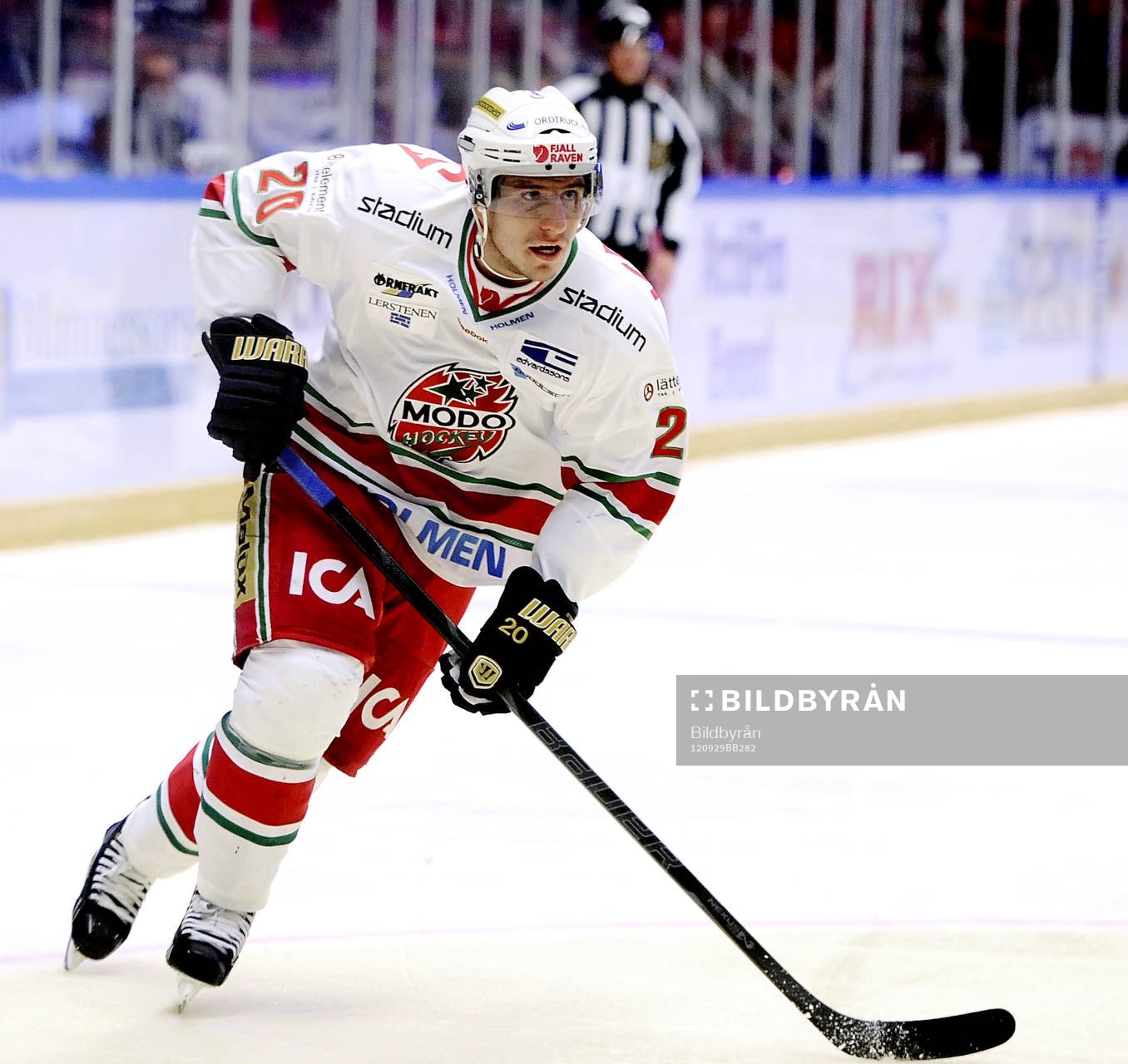 Alexander Steen, Modo