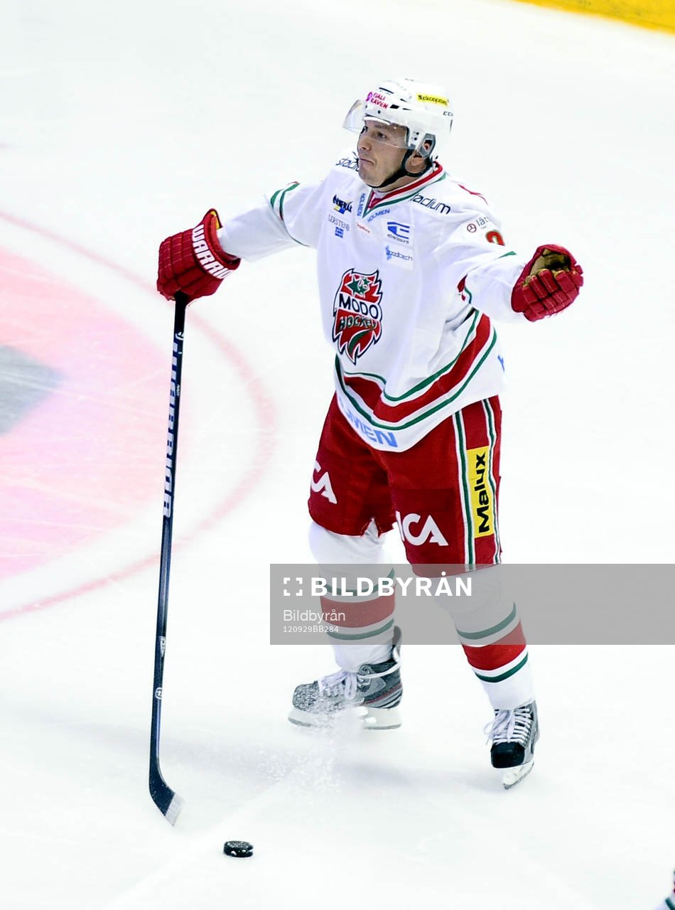Ladislav Nagy, Modo