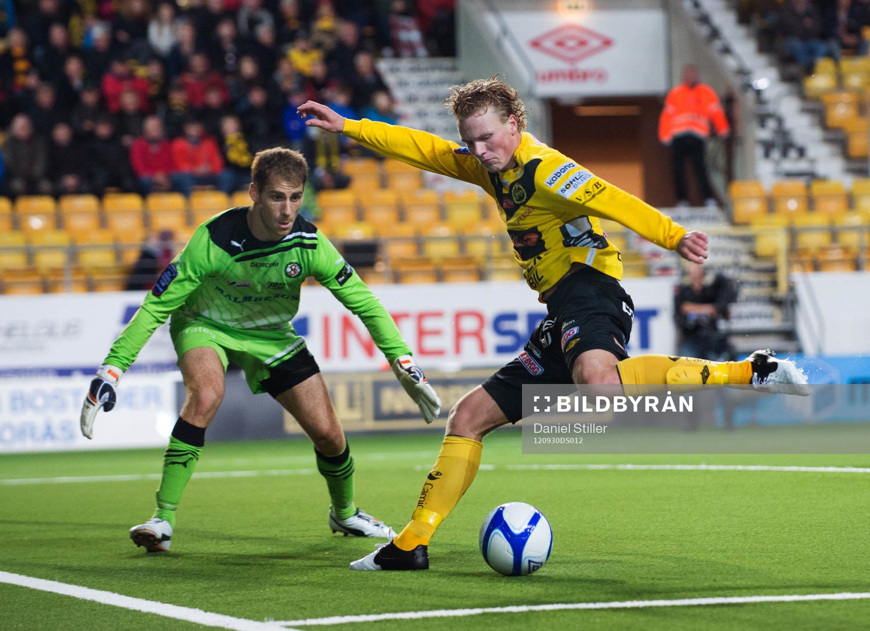 Oscar Hiljemark, Elfsborg, i friläge med Tomer Chencinski,