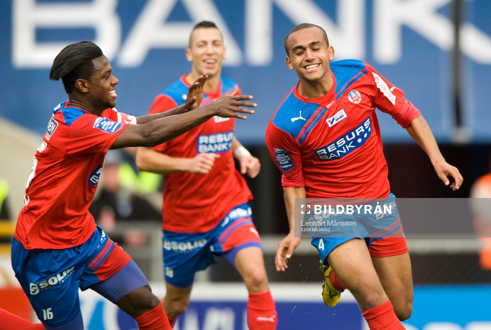 1-0 Walid Atta, Helsingborg, grattas av Joseph Baffo