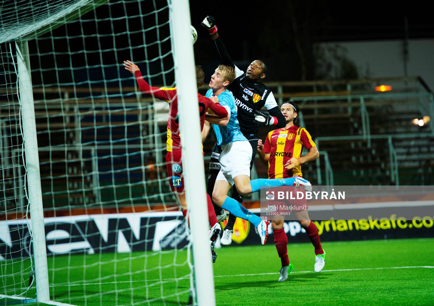 Filip Helander, Malmö FF, oroar Alexander Michel och