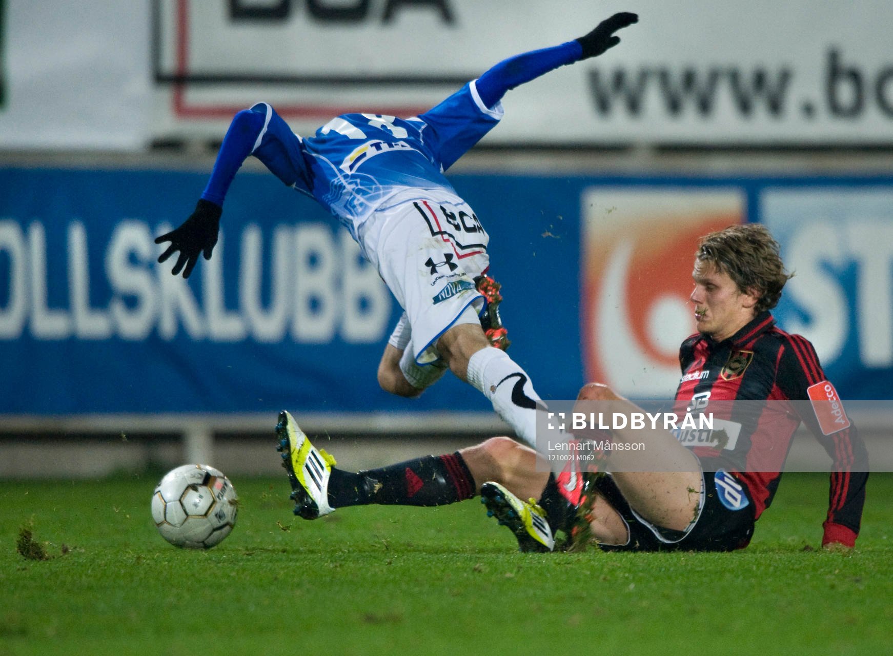 Zoran Jovanovic, Trelleborg, stoppas av Tim Björkström,