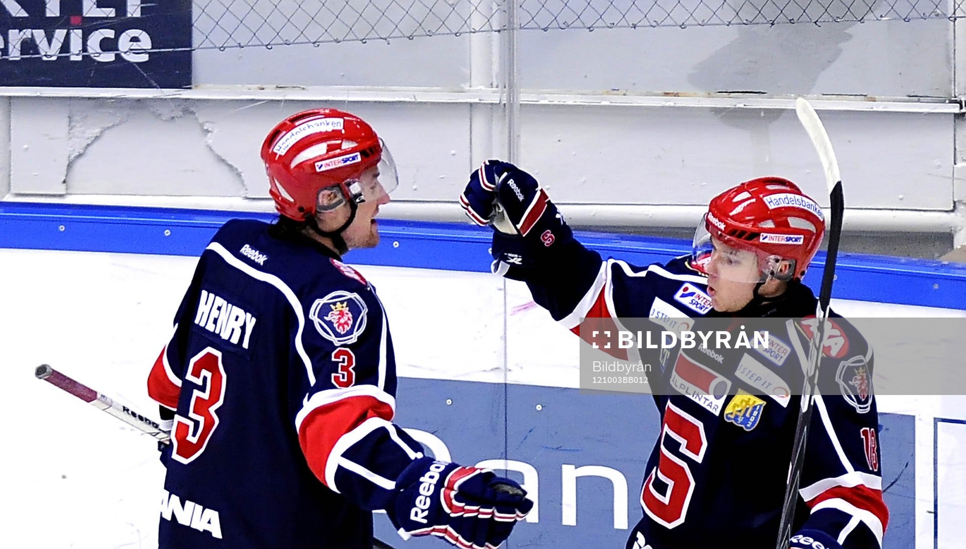 2-1 målet av nr 18 Andreas Hjelm  till höger