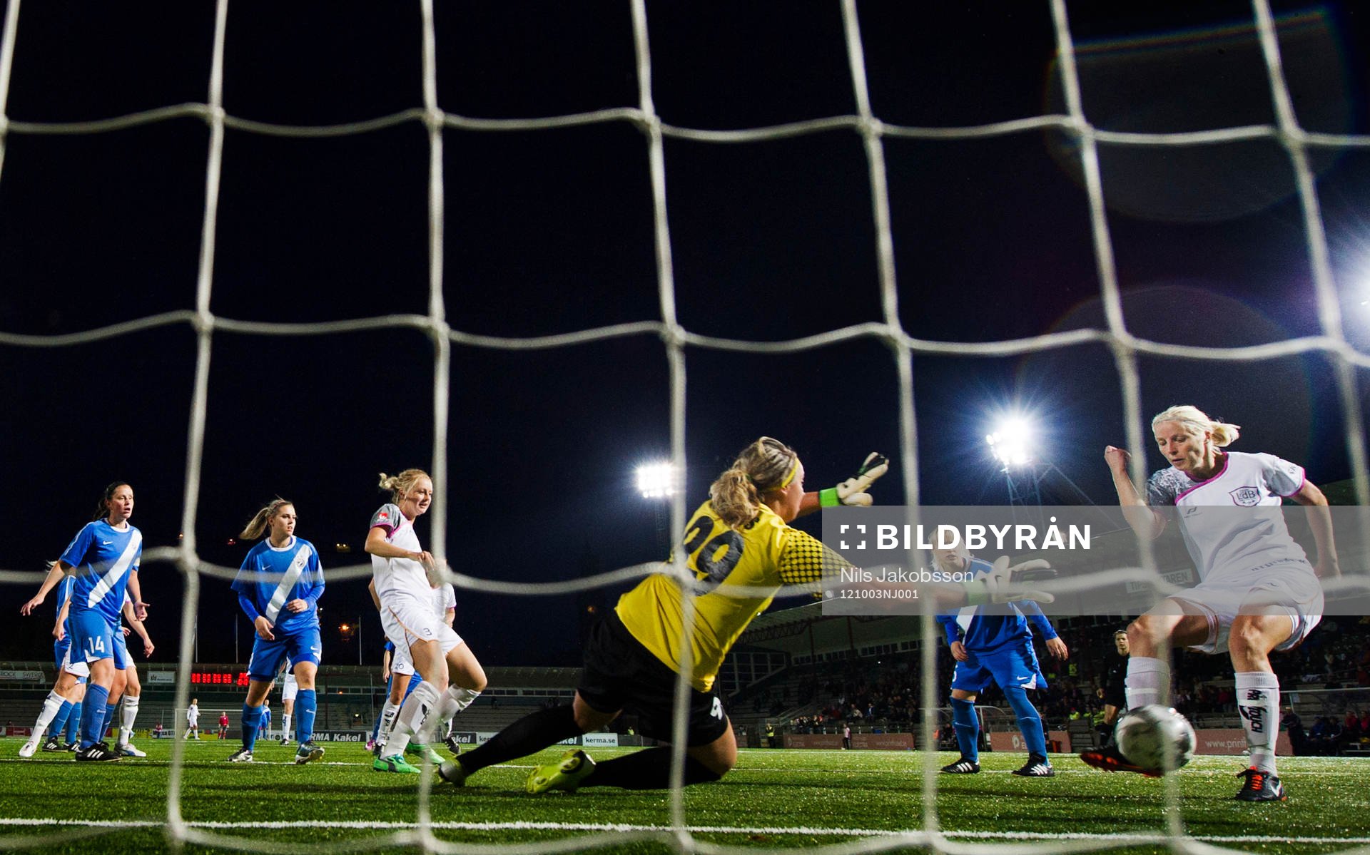 Fotboll, dam, Womens Cup, LDB Malmö - MTK Hungaria: Christina Øyangen Ørntoft, LDB Malmö gör 1-0.