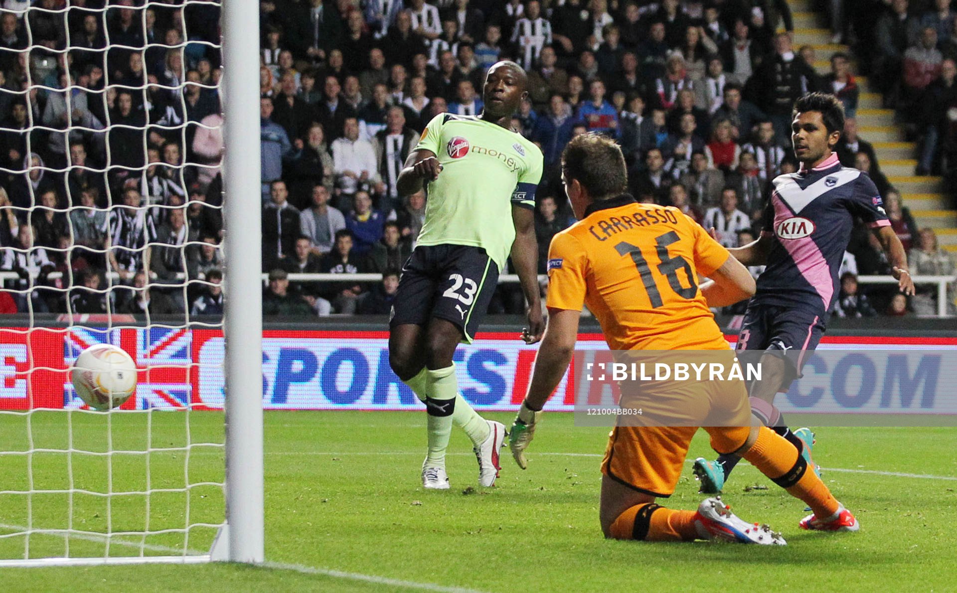 Football - Newcastle United v FC Girondins de Bordeaux -
