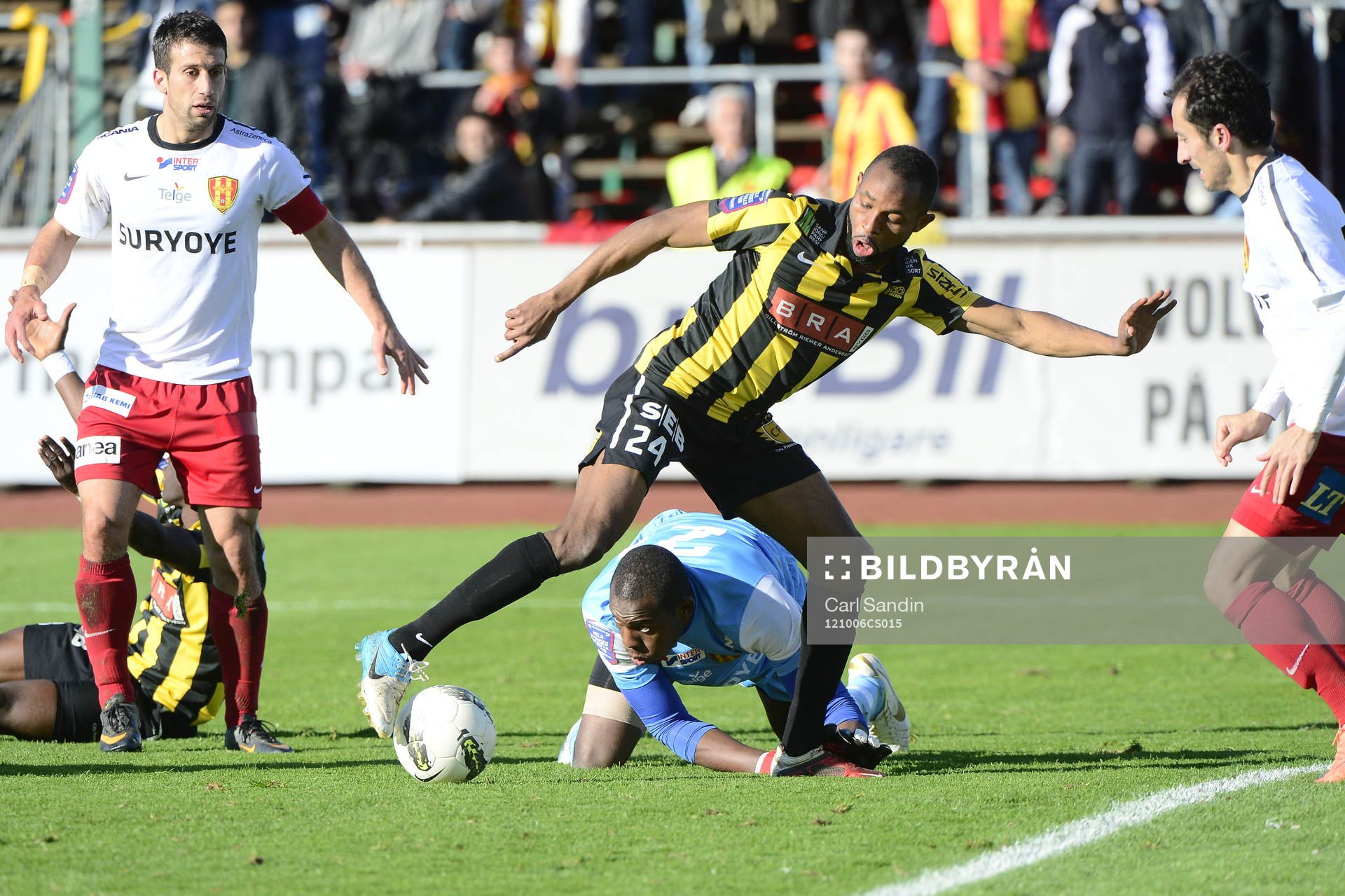 René Makondele, Häcken och Dwayne Miller, målvakt
