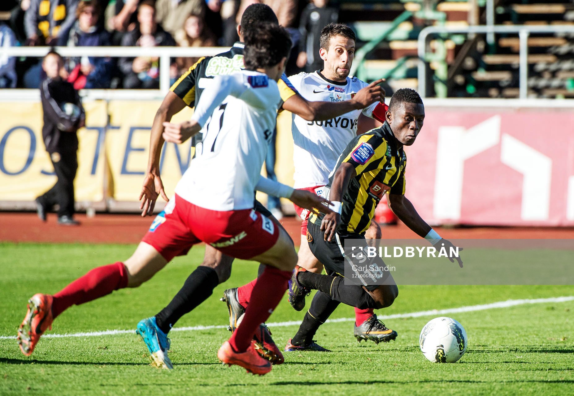 Waris Majeed, Häcken, med bollen