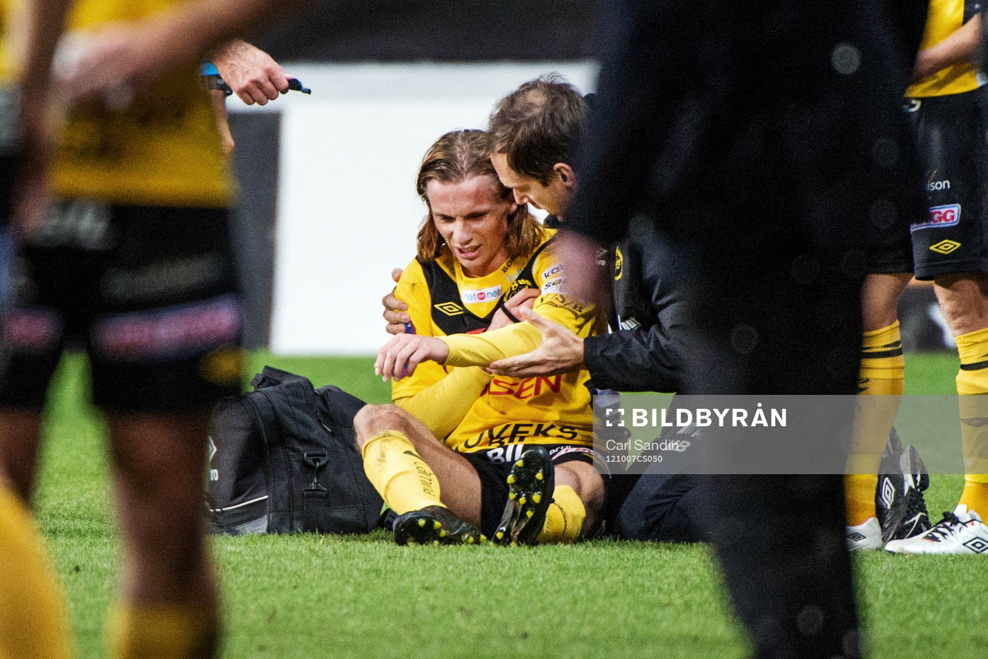 Niklas Hult, Elfsborg, sitter skadad på gräset