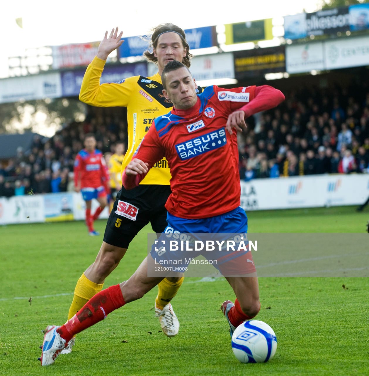 Straffsituation, William Leandersson, Mjällby, trycker ner