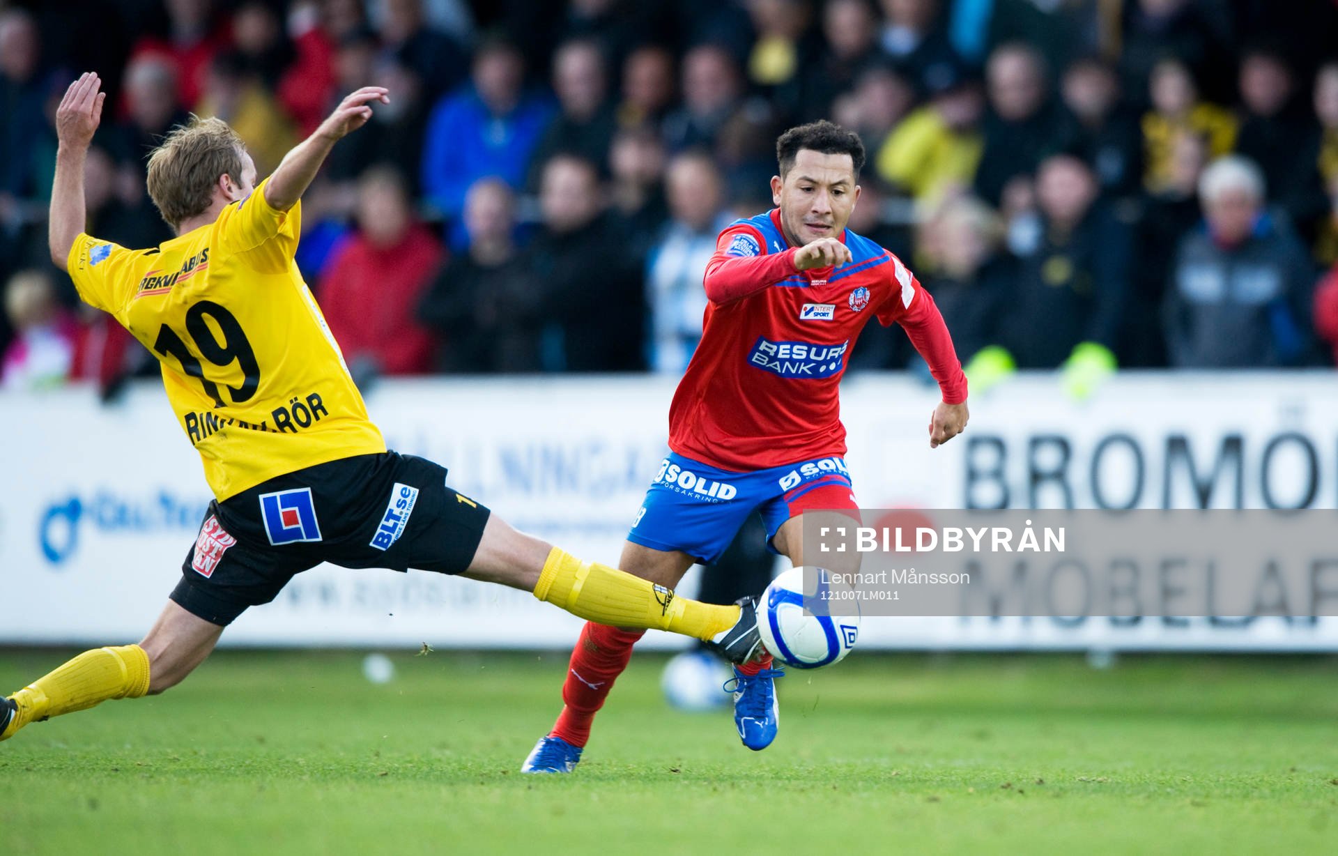 Rachid Bouaouzan, Helsingborg, lurar Craig Henderson,