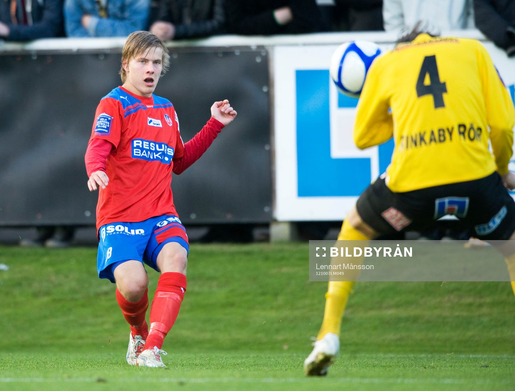 Jere Uronen, Helsingborg, inlägg, som stoppas av Daniel