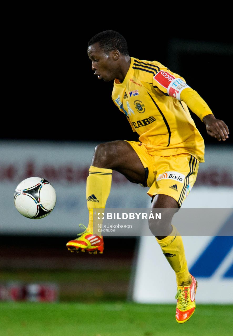 Fotboll, superettan, Ängelholm - Brommapojkarna: Ayinko Monday Samuel, Ängelholm.