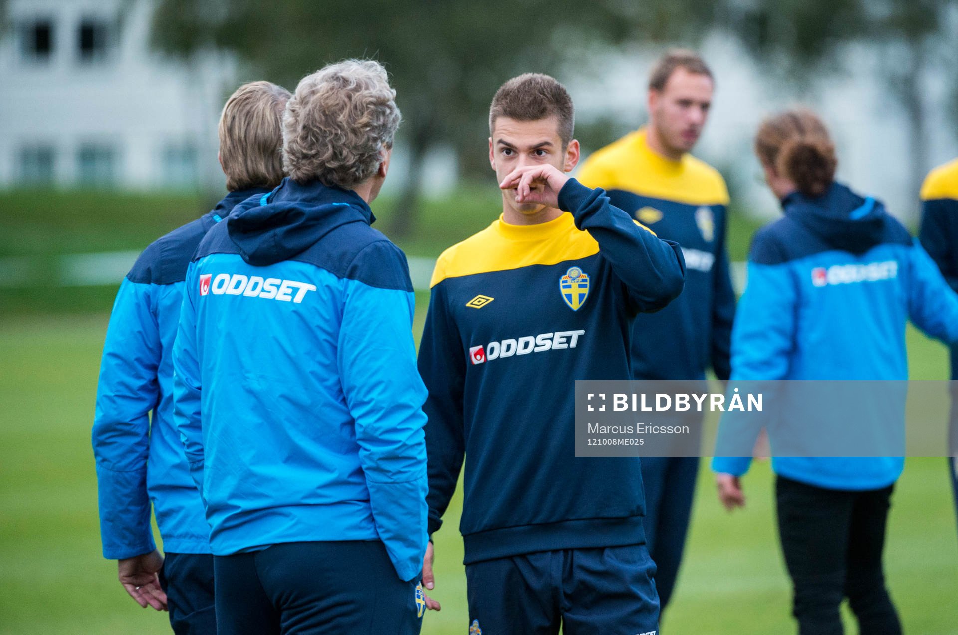 Alexander Kacaniklic pratar med Erik Hamrén