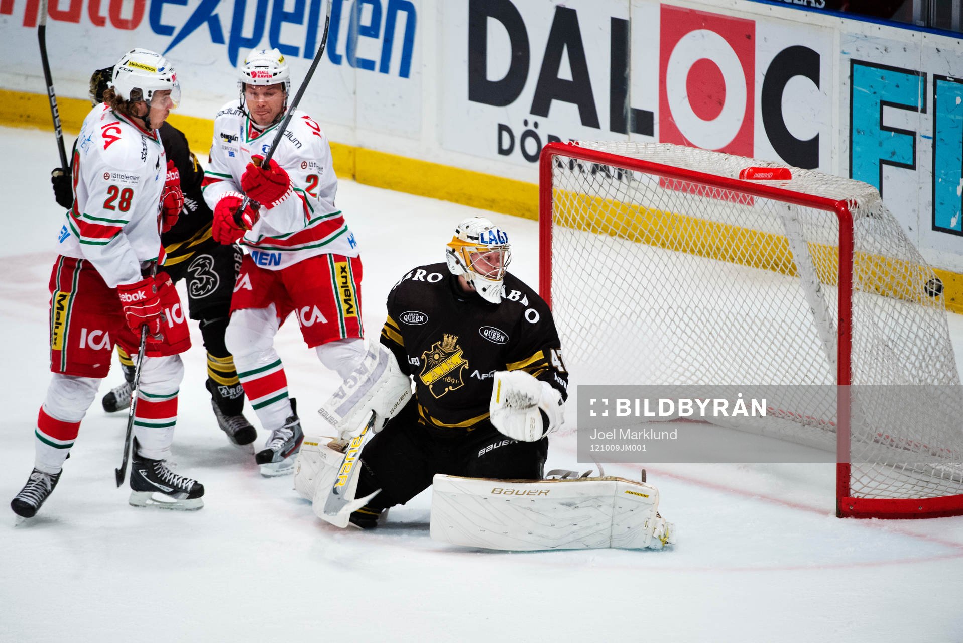 Kristian Forsberg och Ladislav Nagy, Modo, ser 0-1-pucken