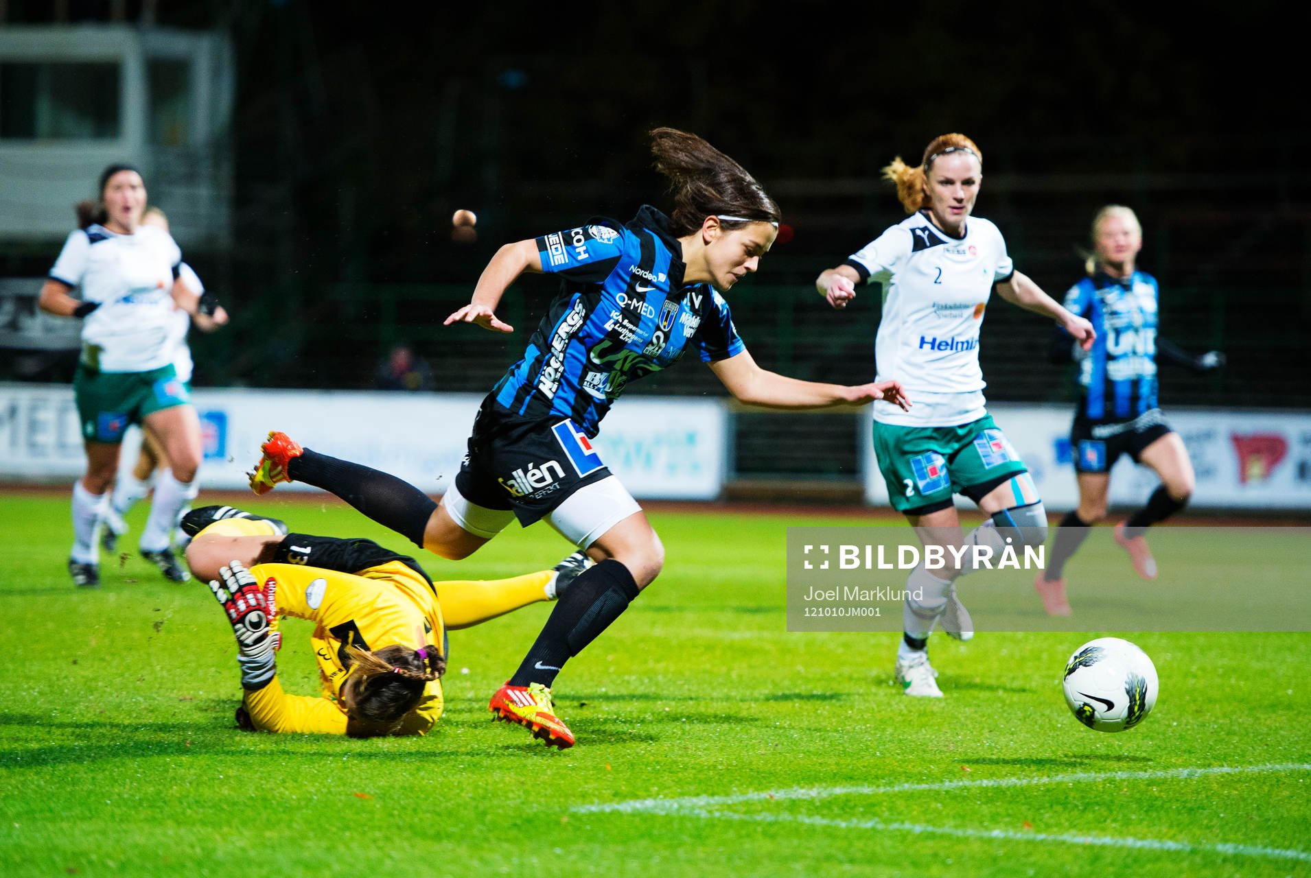 Marija Banusic, Sirius, stoppas av Katlynn Fraine,