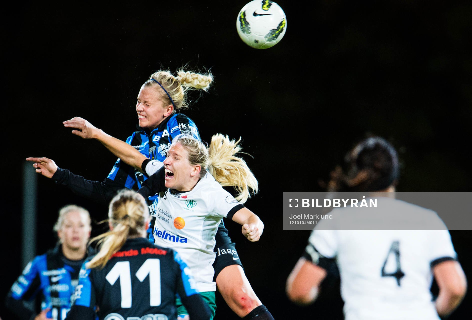 Mikaela Björklund, Sirius, i en nickduell med Frida