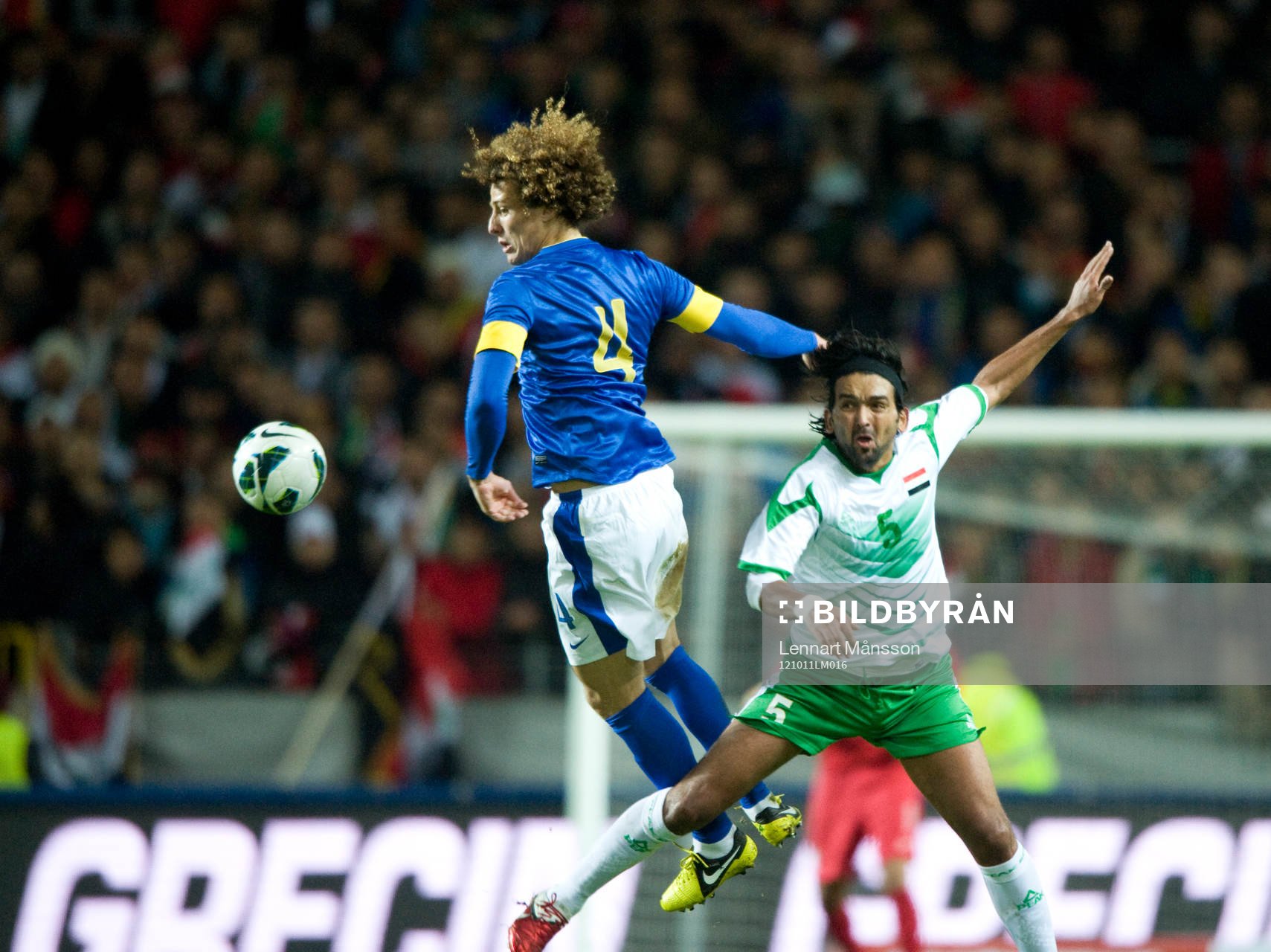 David Luiz, Brasilien mot Nashaat Akram, Irak