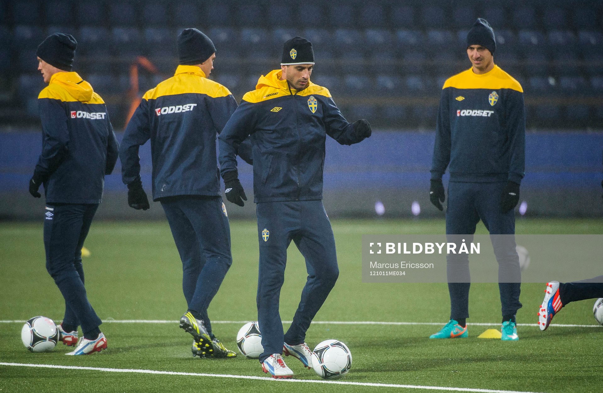Sverige tränar på Tórsvöllur Stadion. Behrang Safari