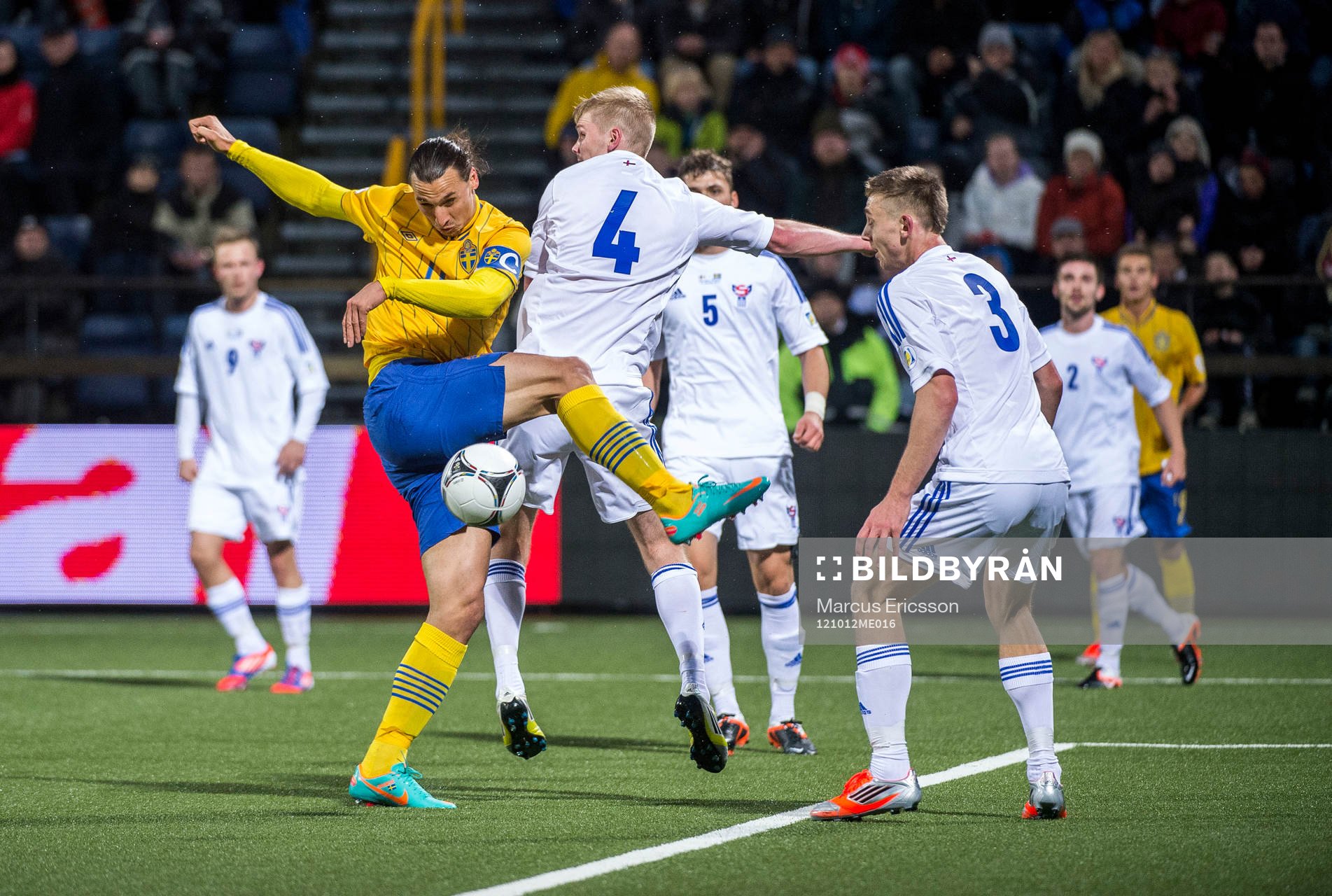 Zlatan Ibrahimovic, Sverige sparkar luft