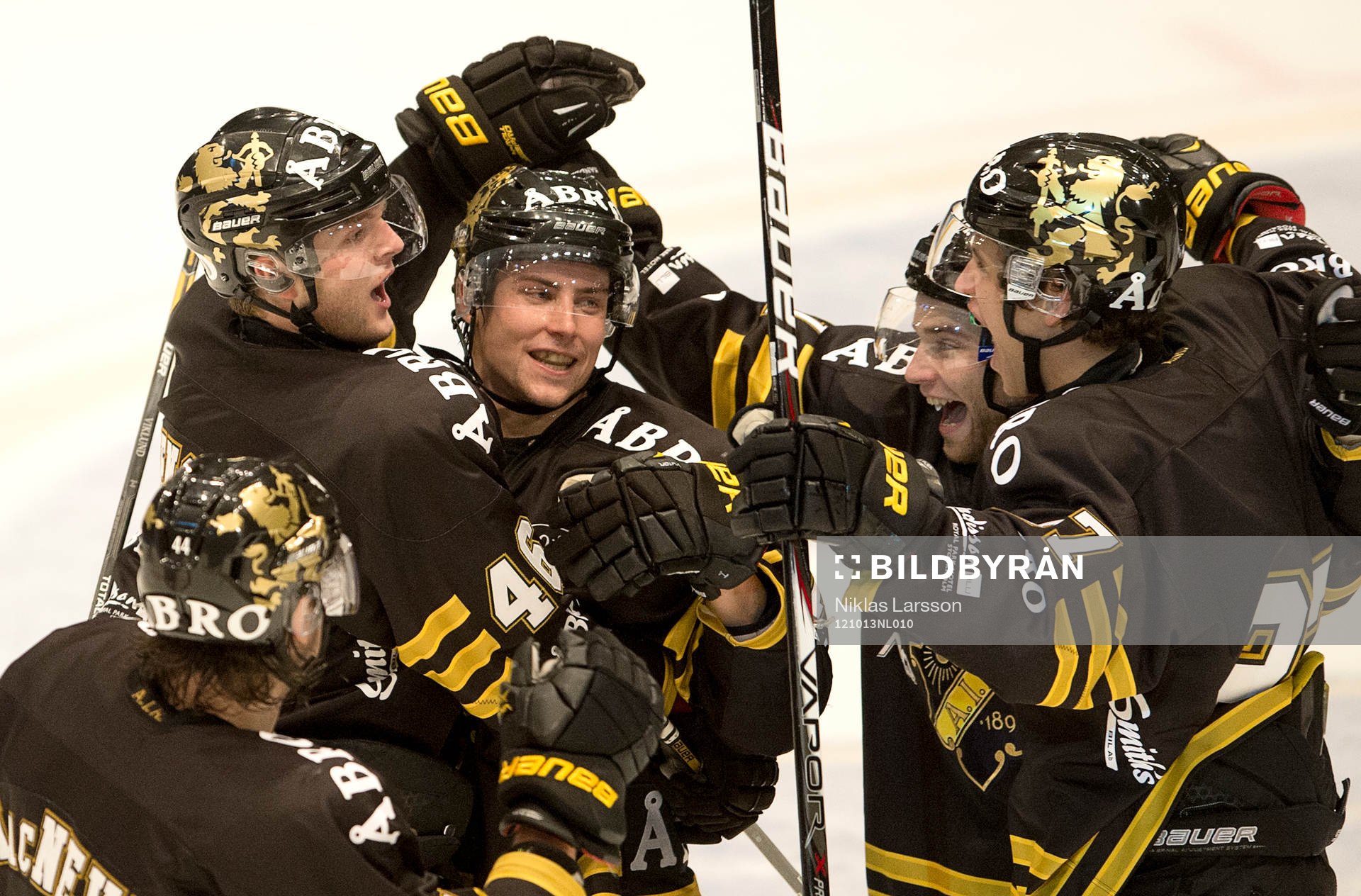 Nicklas Jensen, AIK gratuleras