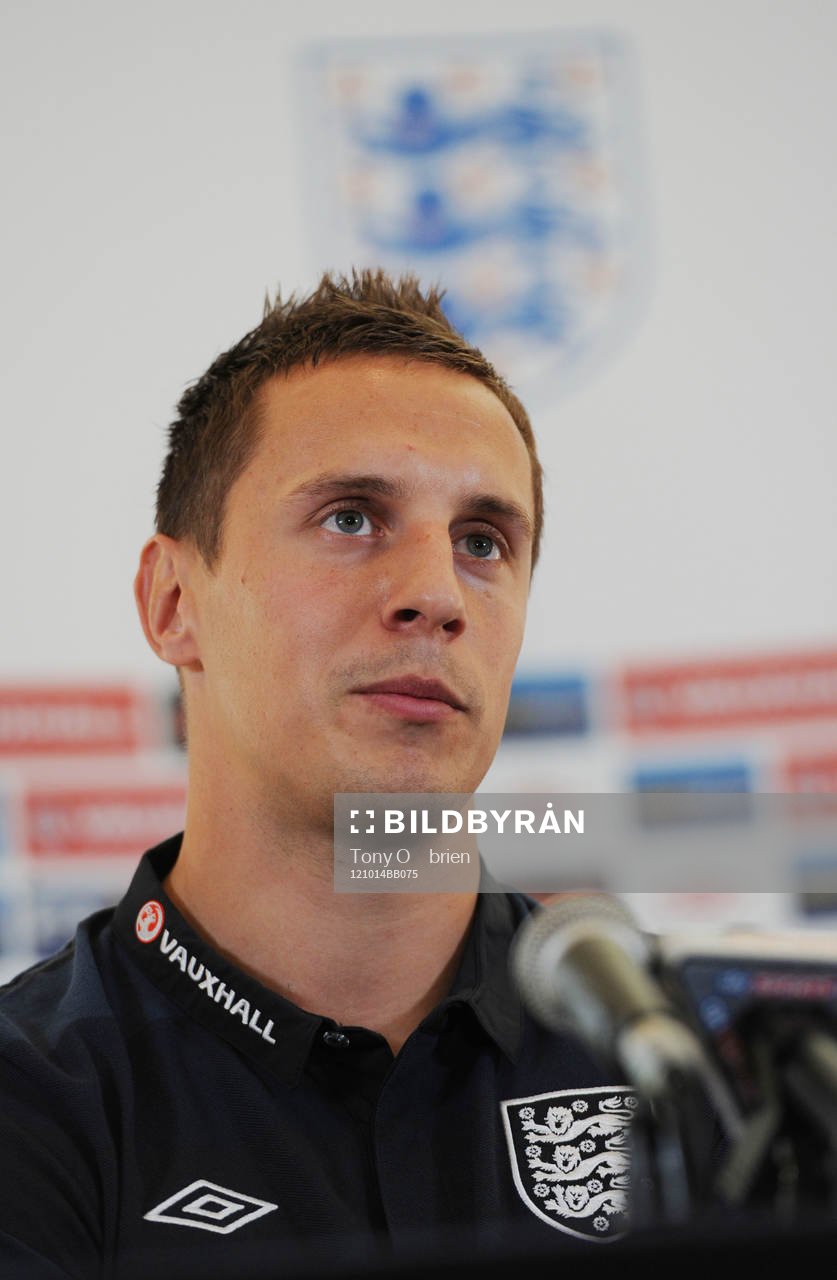 Football - England Press Conference - The Grove Hotel,