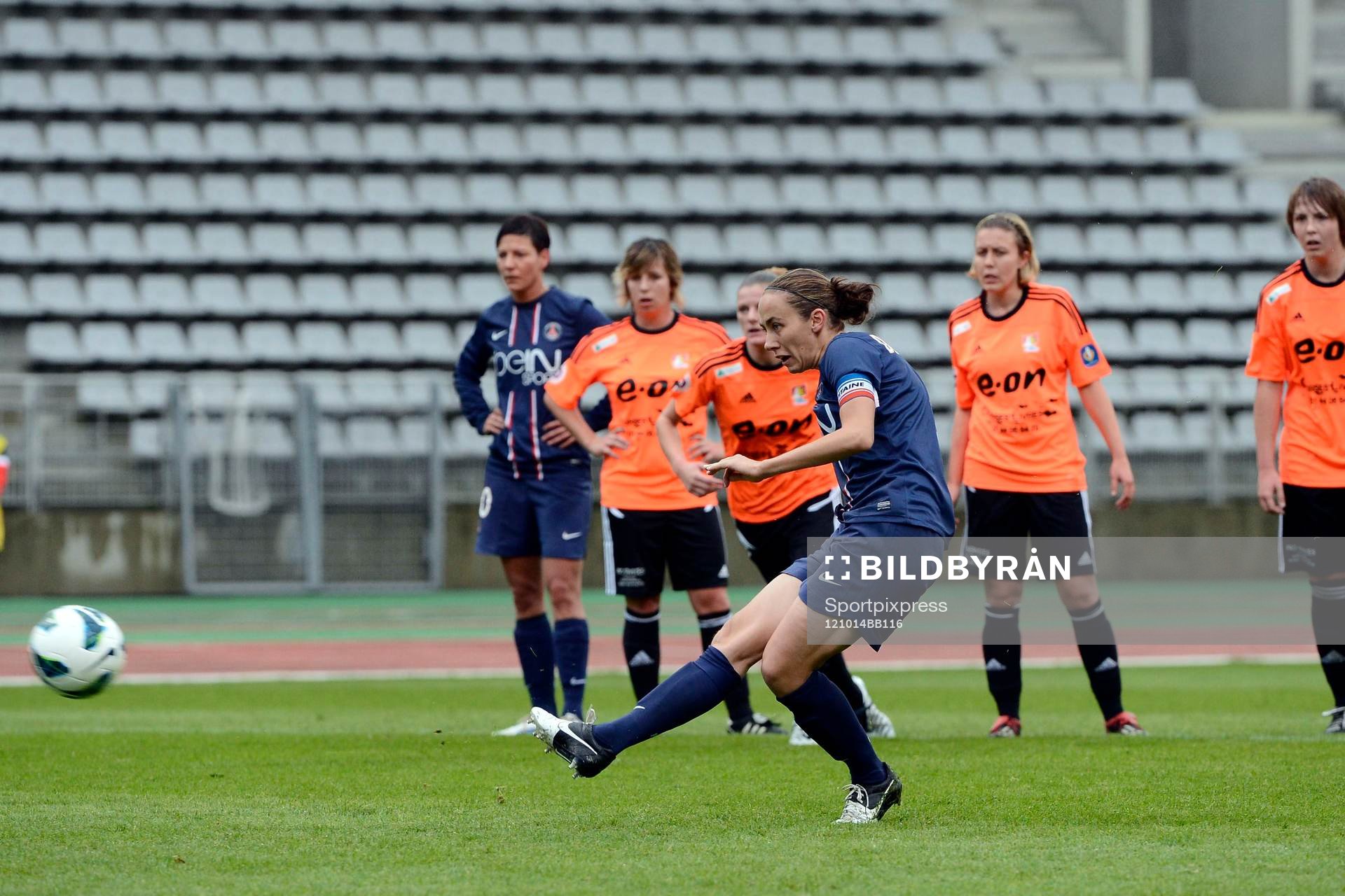 Sabrina DELANNOY, PSG, straff