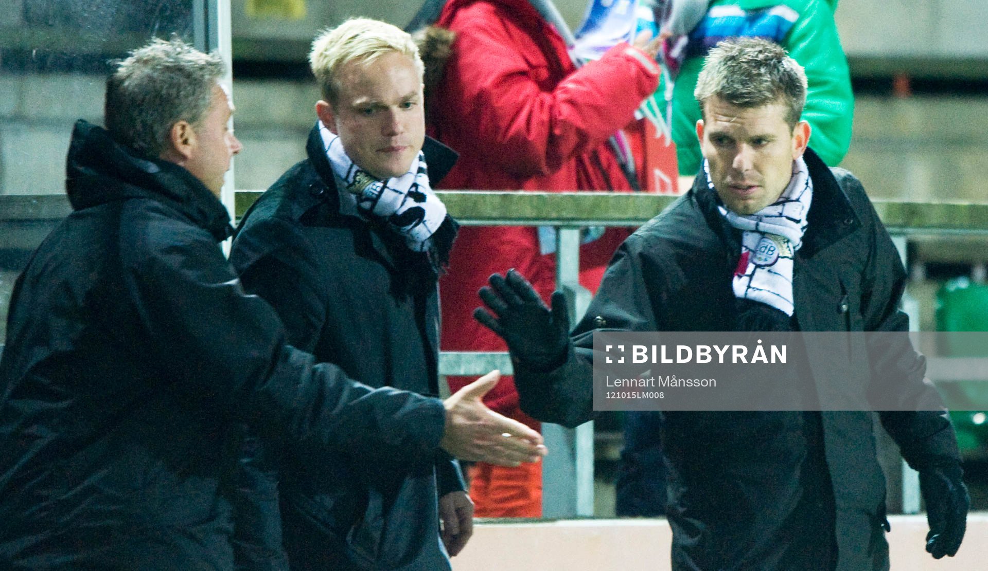 Fotboll, damallsvenskan, Ldb Malmö - AIK:  Slutsignal, Peter Moberg, tränare, Ldb Malmö. tackar sina kollegor