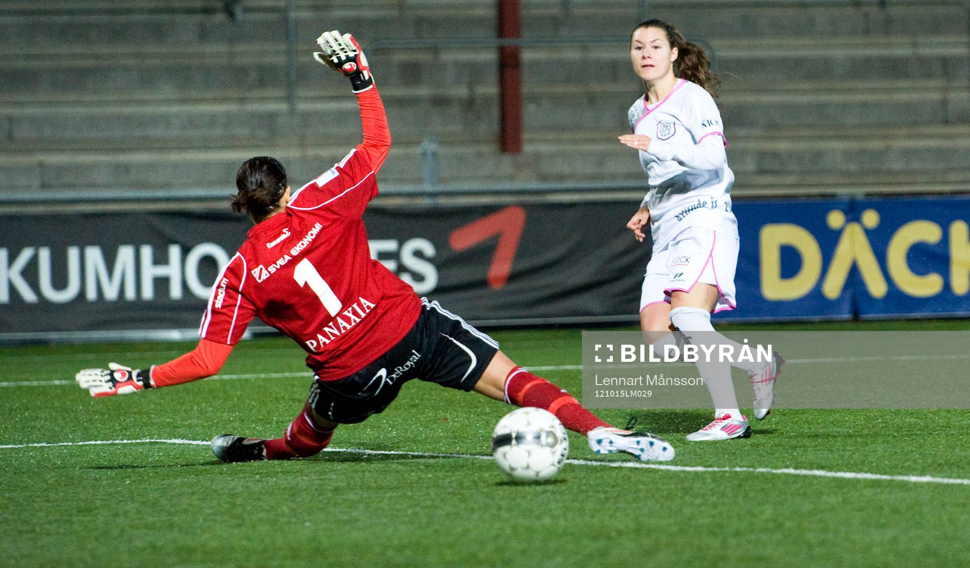 2-0, Ramona Bachmann, Malmö, bakom Susanne Nilsson,