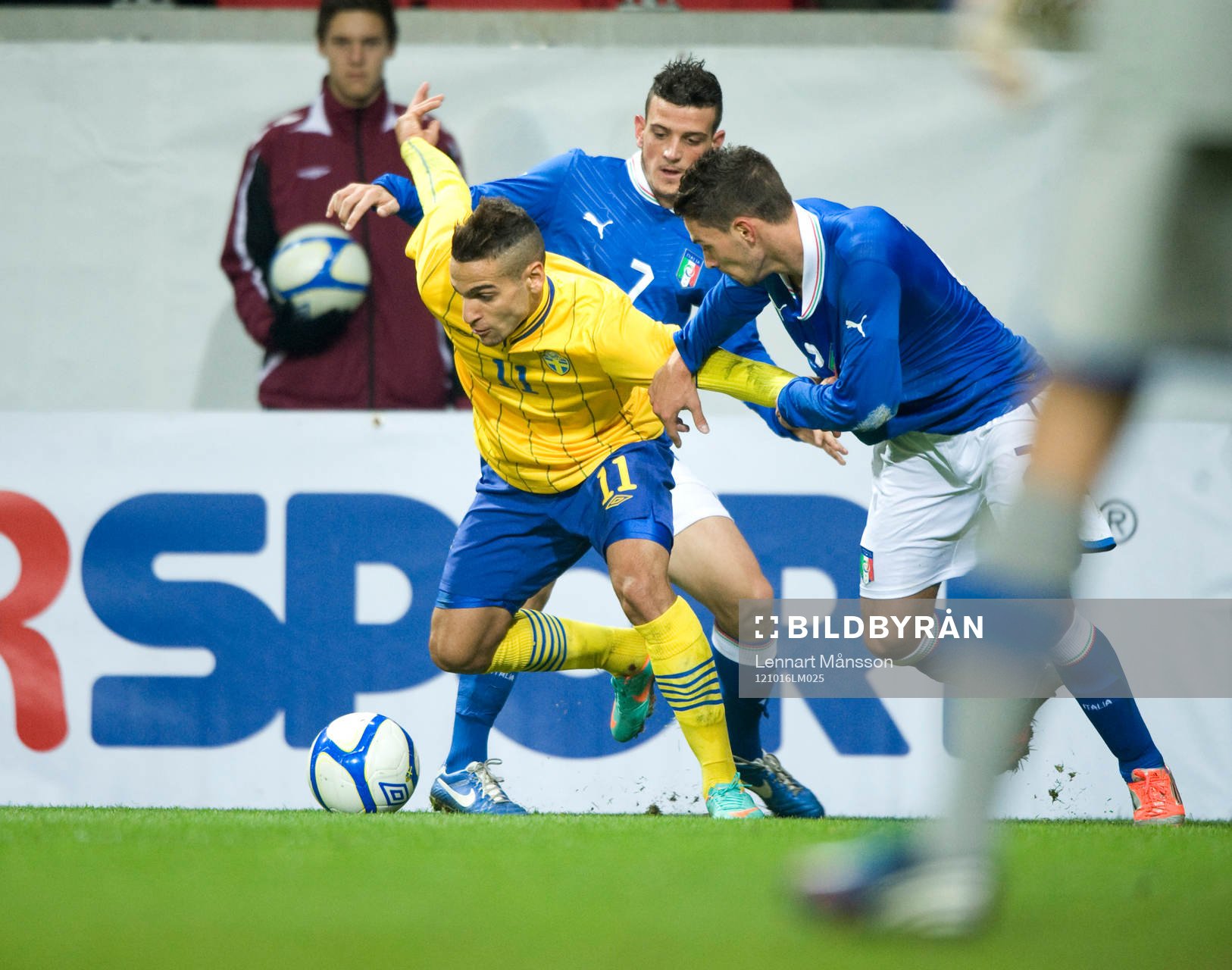Mervan Celik, Sverige