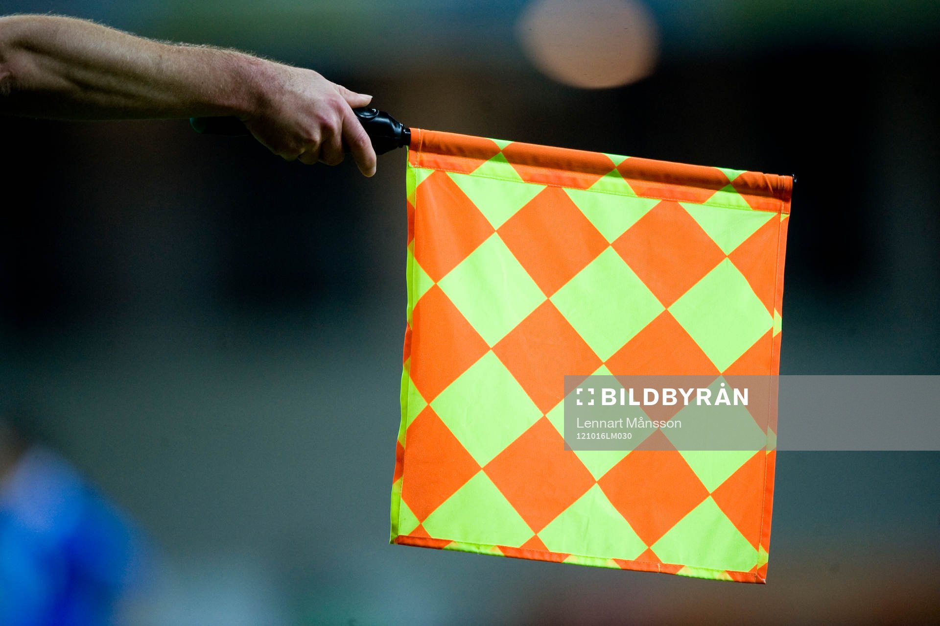 Flagga, linjeflagga flaggar för offside