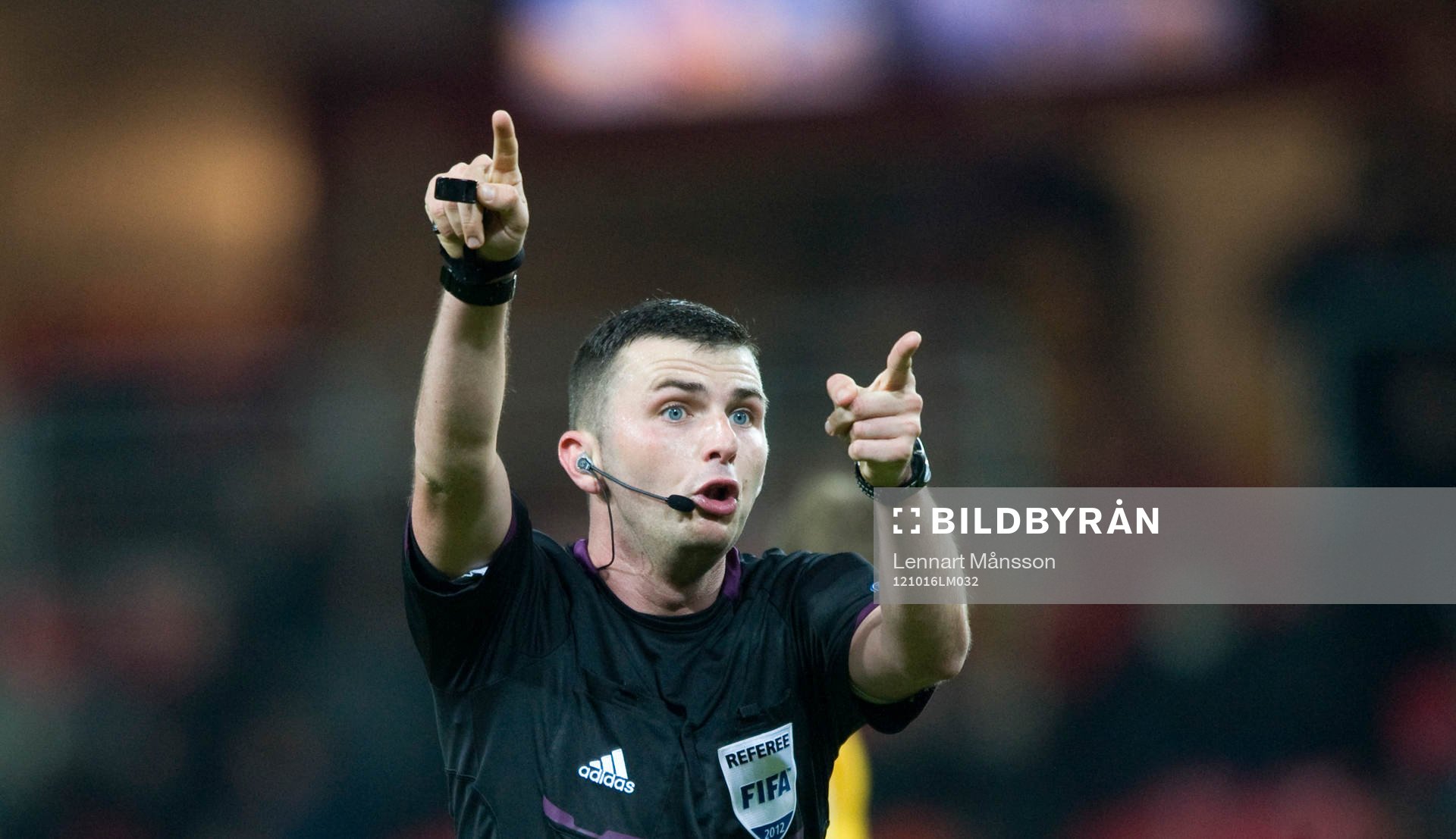 Michael Oliver, domare