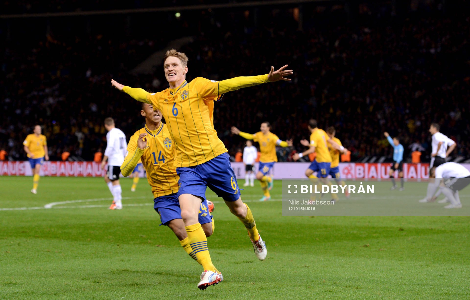 Rasmus Elm, Sverige jublar