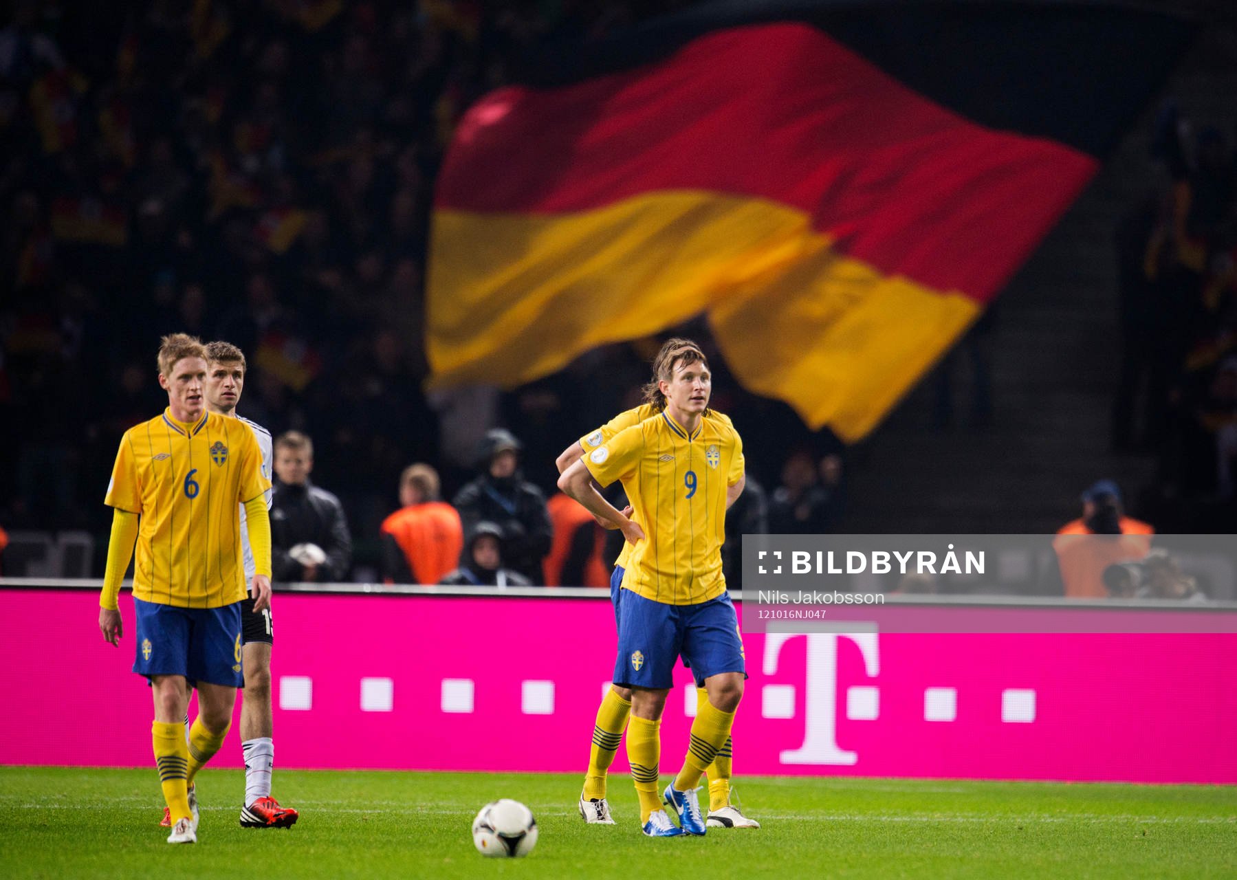 Rasmus Elm, Kim Källström, Sverige har precis släppt in