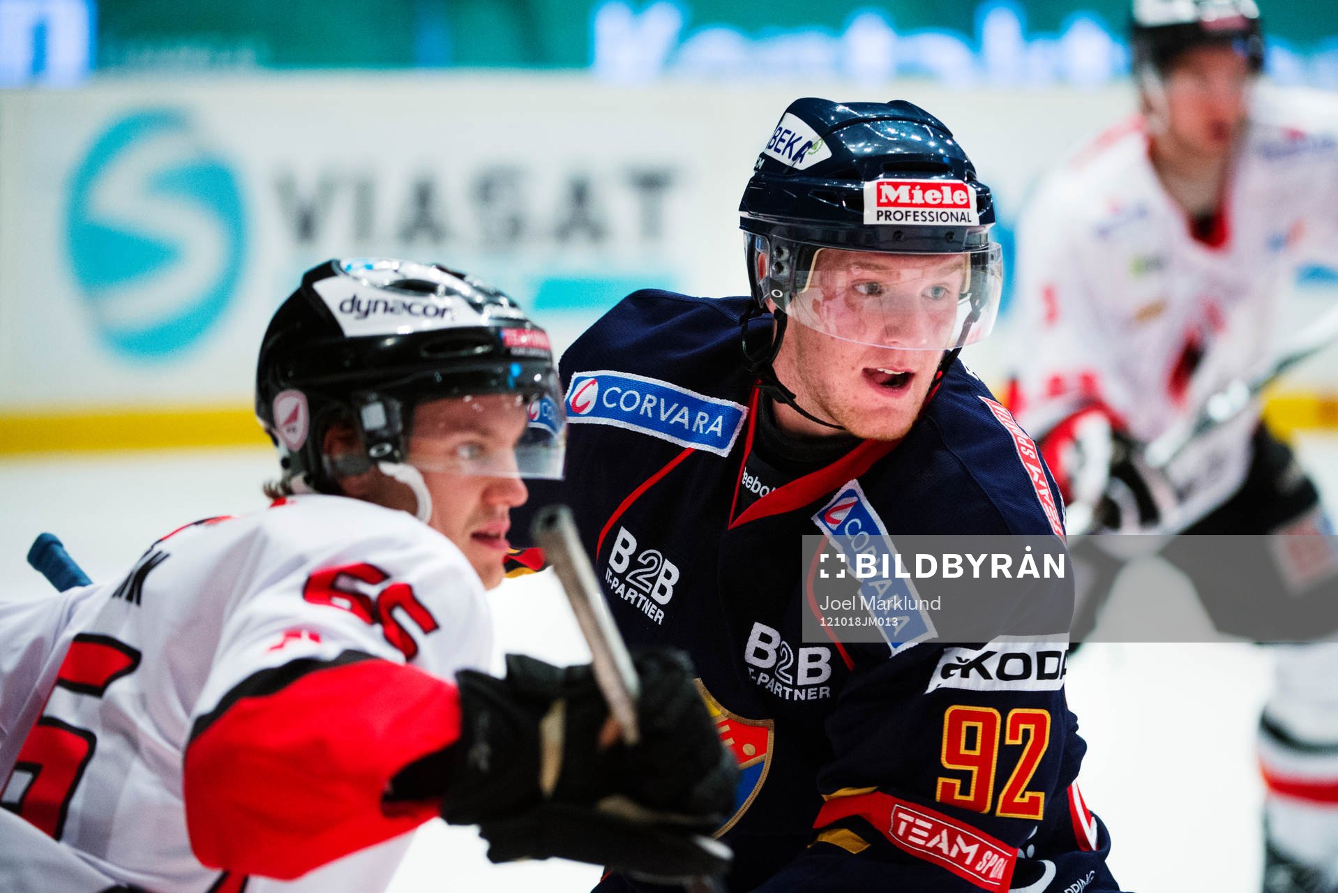 Marcus Wallmark, Karlskrona, kämpar mot Gabriel Landeskog,