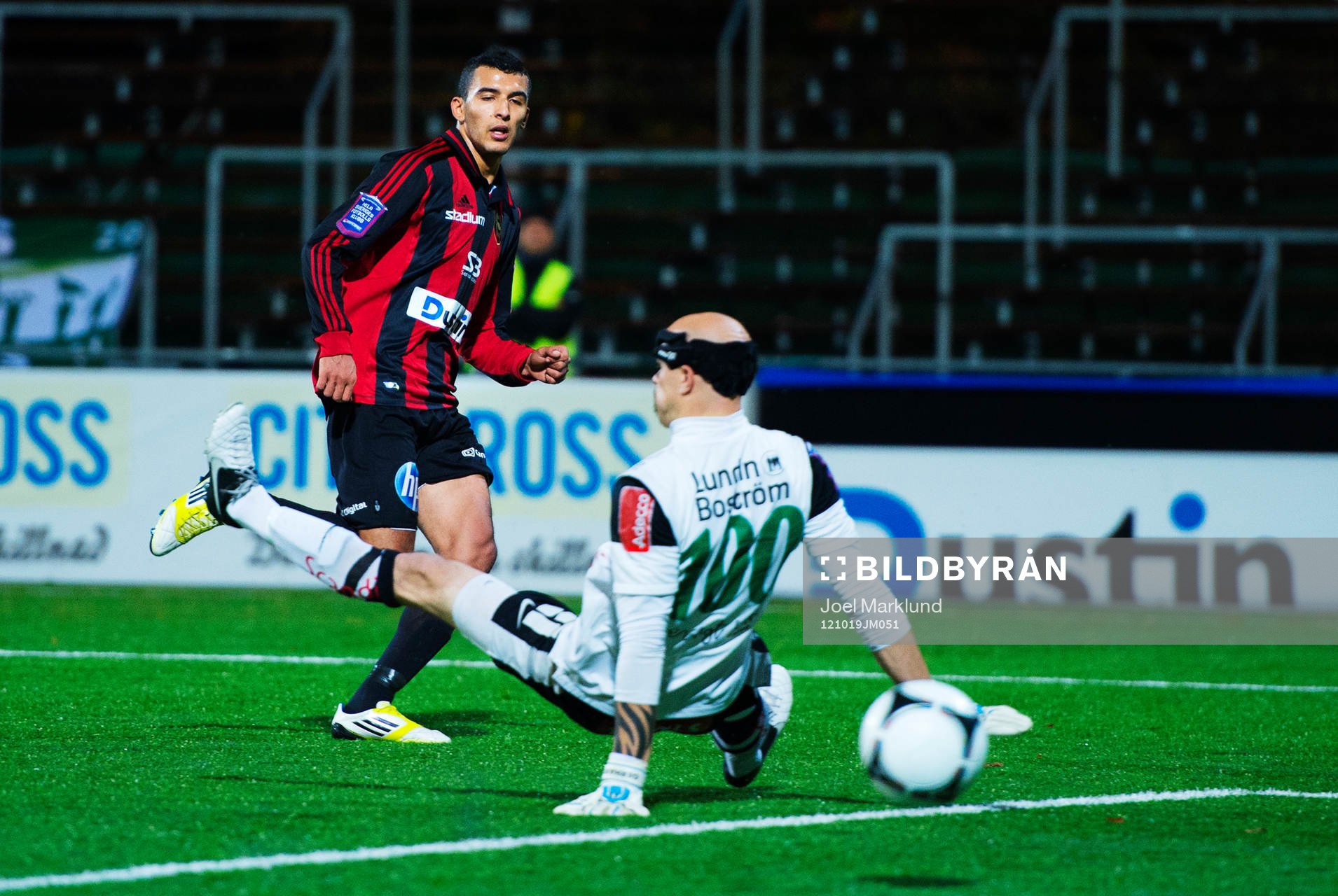 Nabil Bahoui, Brommapojkarna, skjuter in 3-1 bakom Gerhard