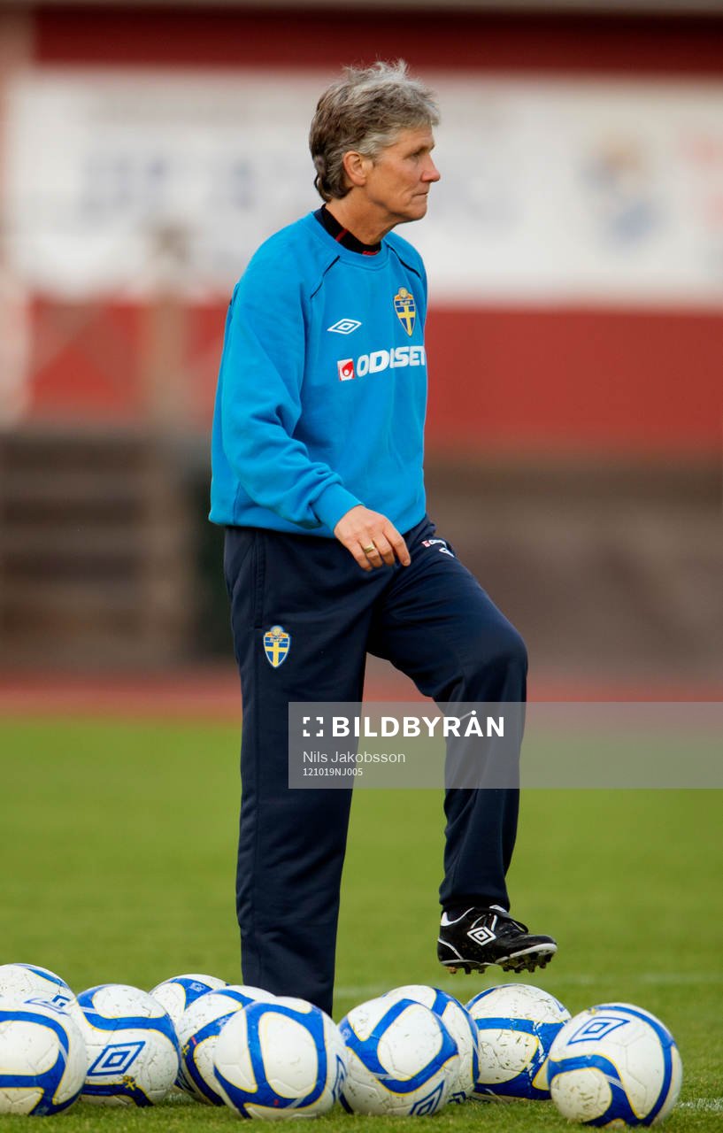 Pia Sundhage, förbundskapten, Sverige